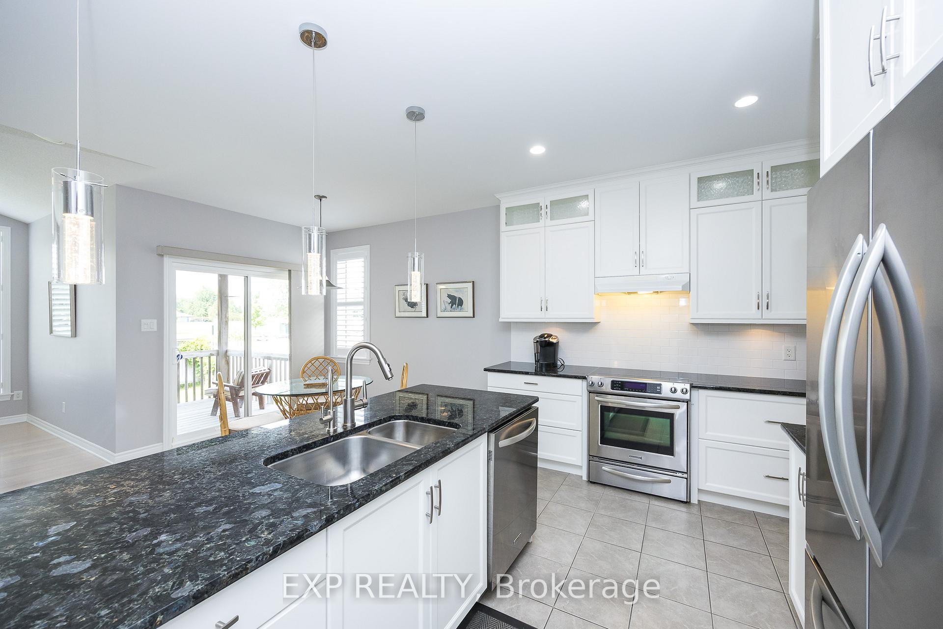 Photo 14 of 31 Gertie Street, Ottawa, Richmond — HOMEH