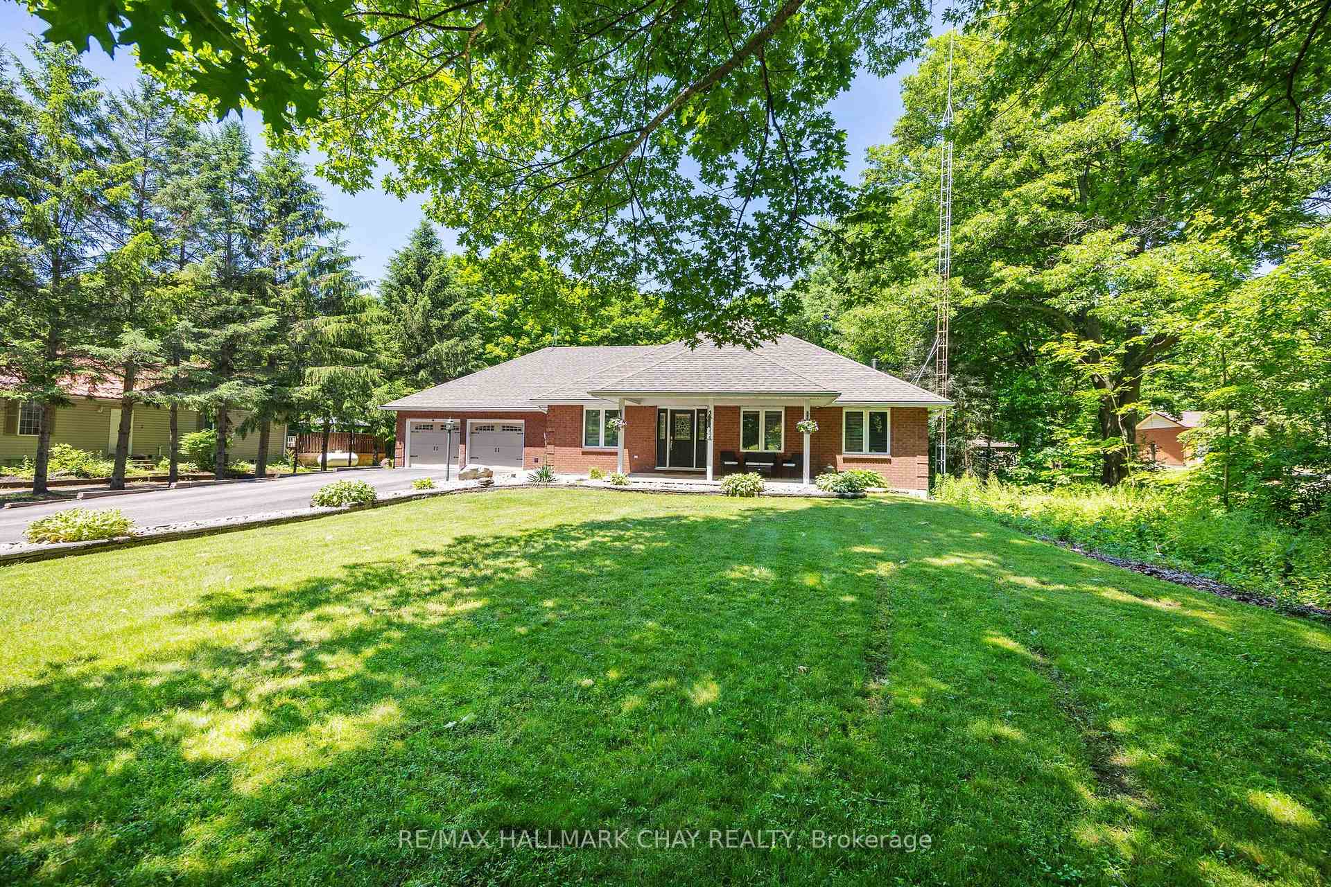 Photo 2 of 1256 Rainbow Valley Road W, Springwater, Rural Springwater — HOMEH