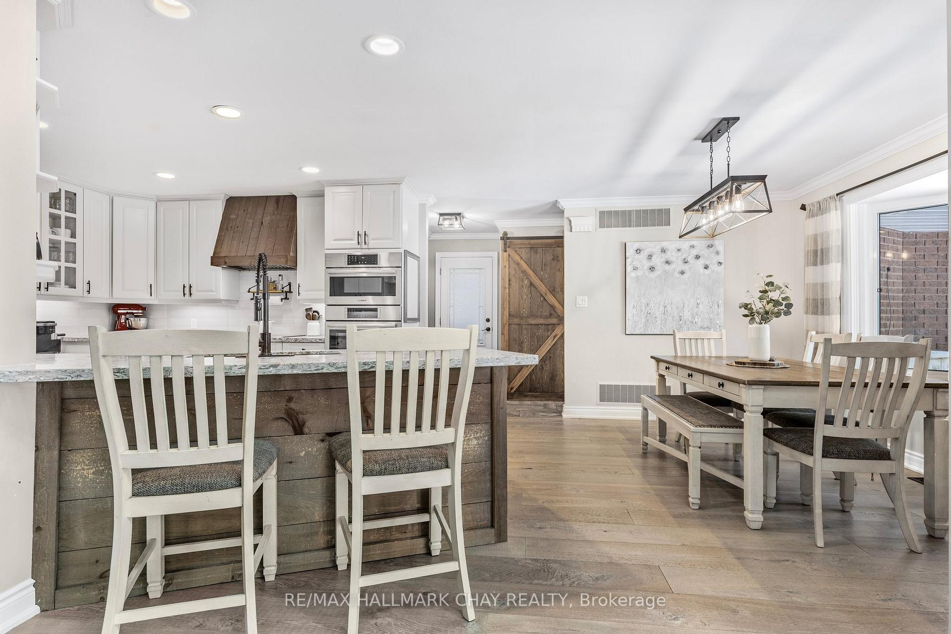 Photo 8 of 1256 Rainbow Valley Road W, Springwater, Rural Springwater — HOMEH