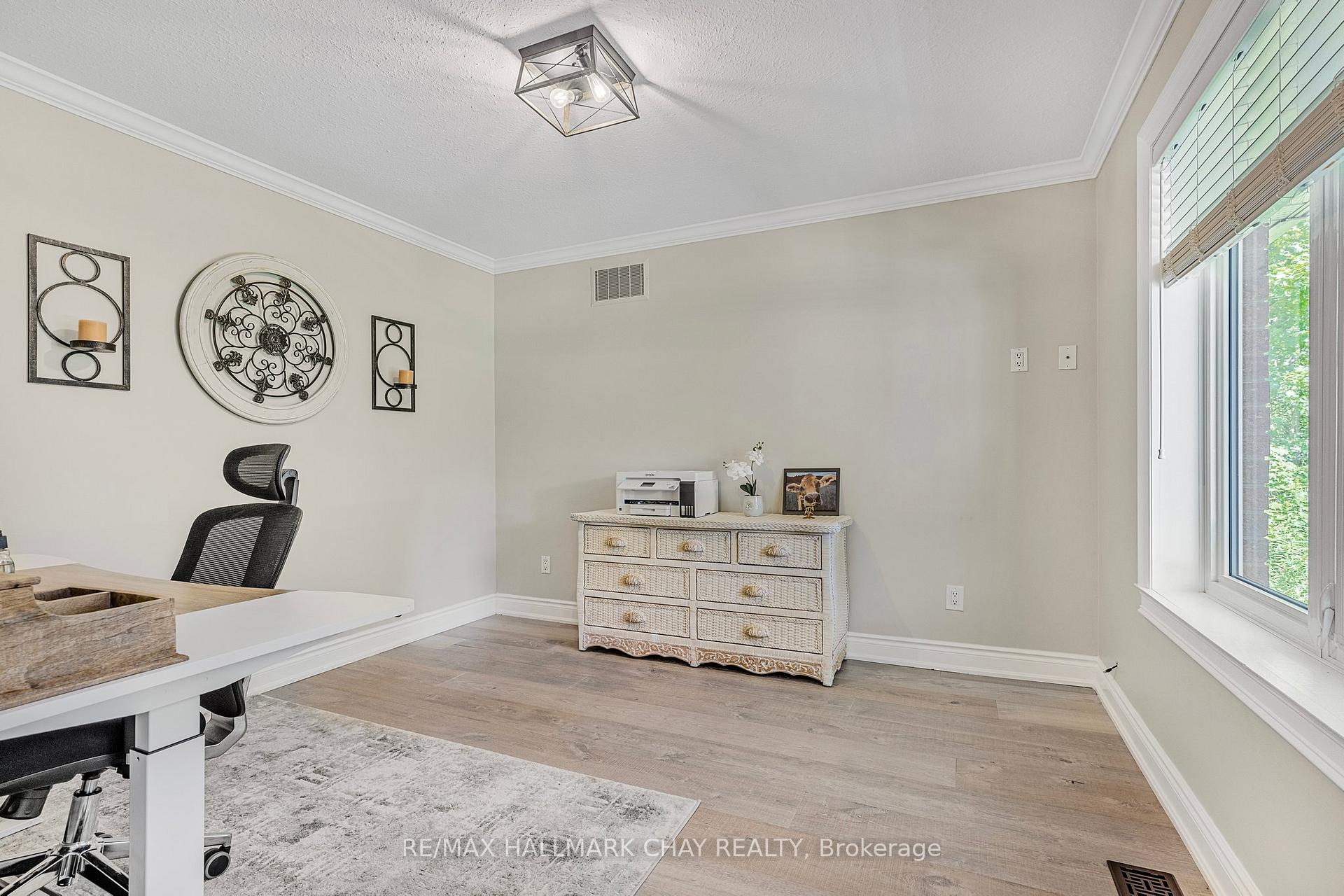 Photo 14 of 1256 Rainbow Valley Road W, Springwater, Rural Springwater — HOMEH