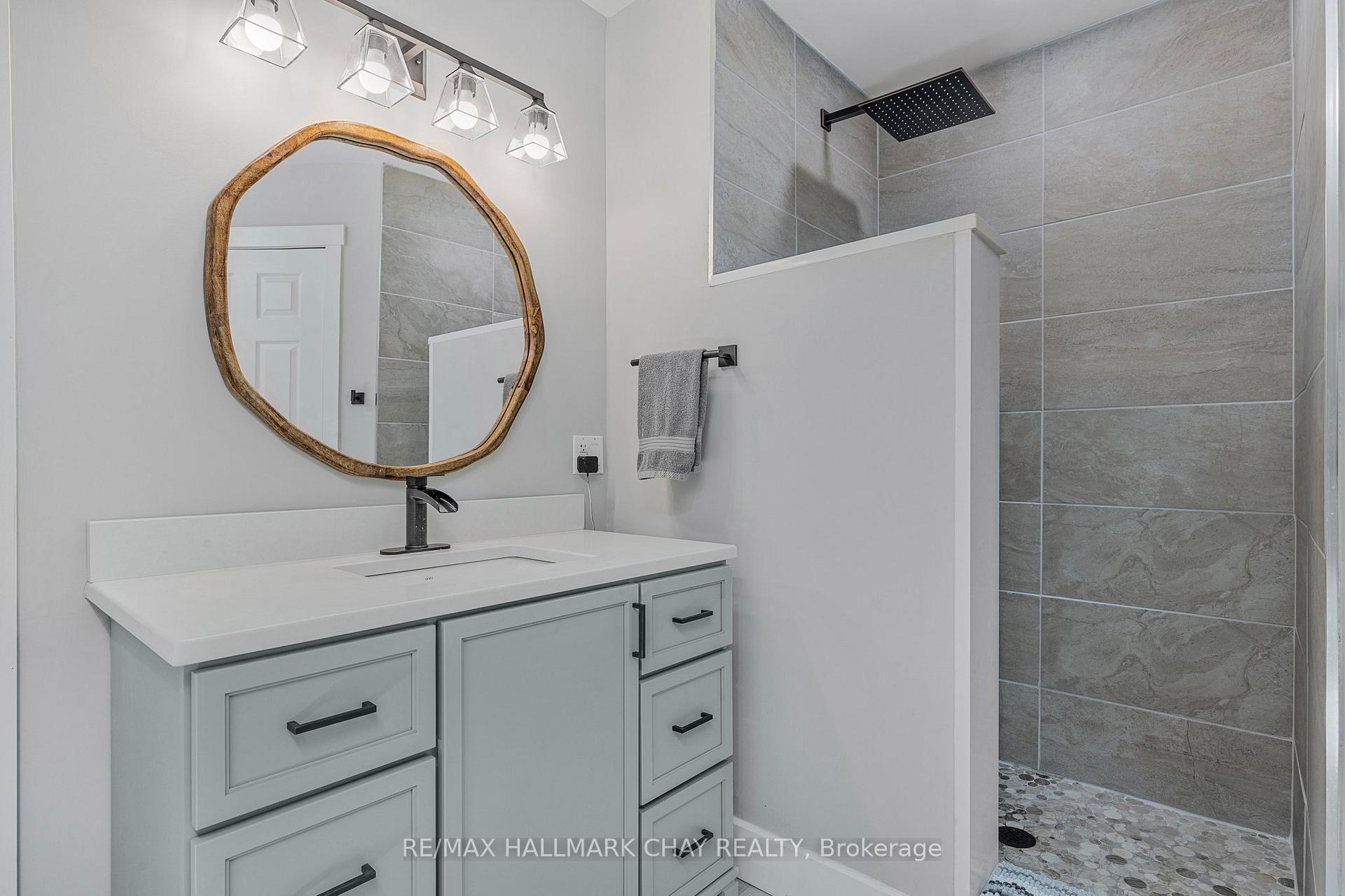 Photo 21 of 1256 Rainbow Valley Road W, Springwater, Rural Springwater — HOMEH
