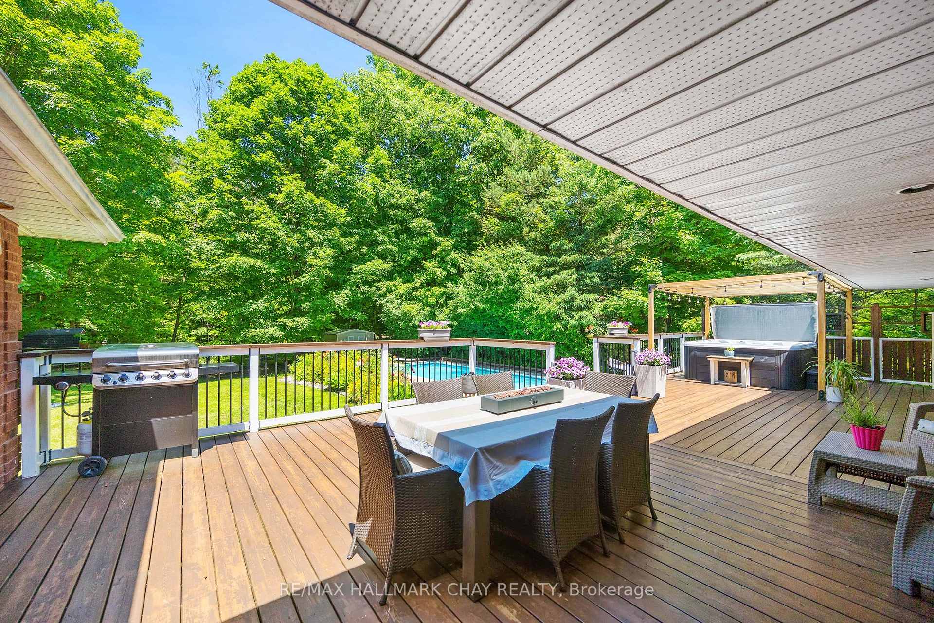 Photo 29 of 1256 Rainbow Valley Road W, Springwater, Rural Springwater — HOMEH