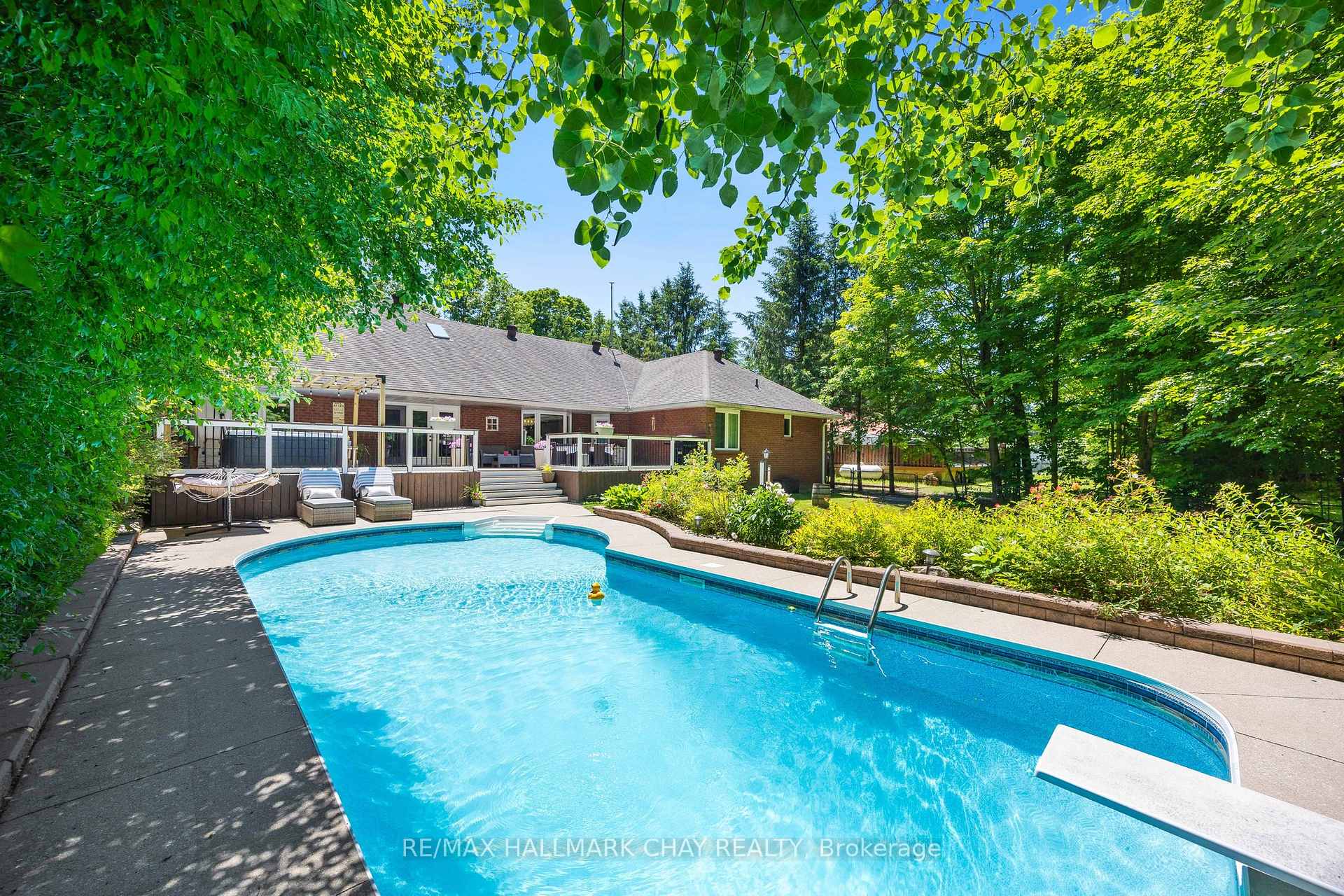 Photo 33 of 1256 Rainbow Valley Road W, Springwater, Rural Springwater — HOMEH