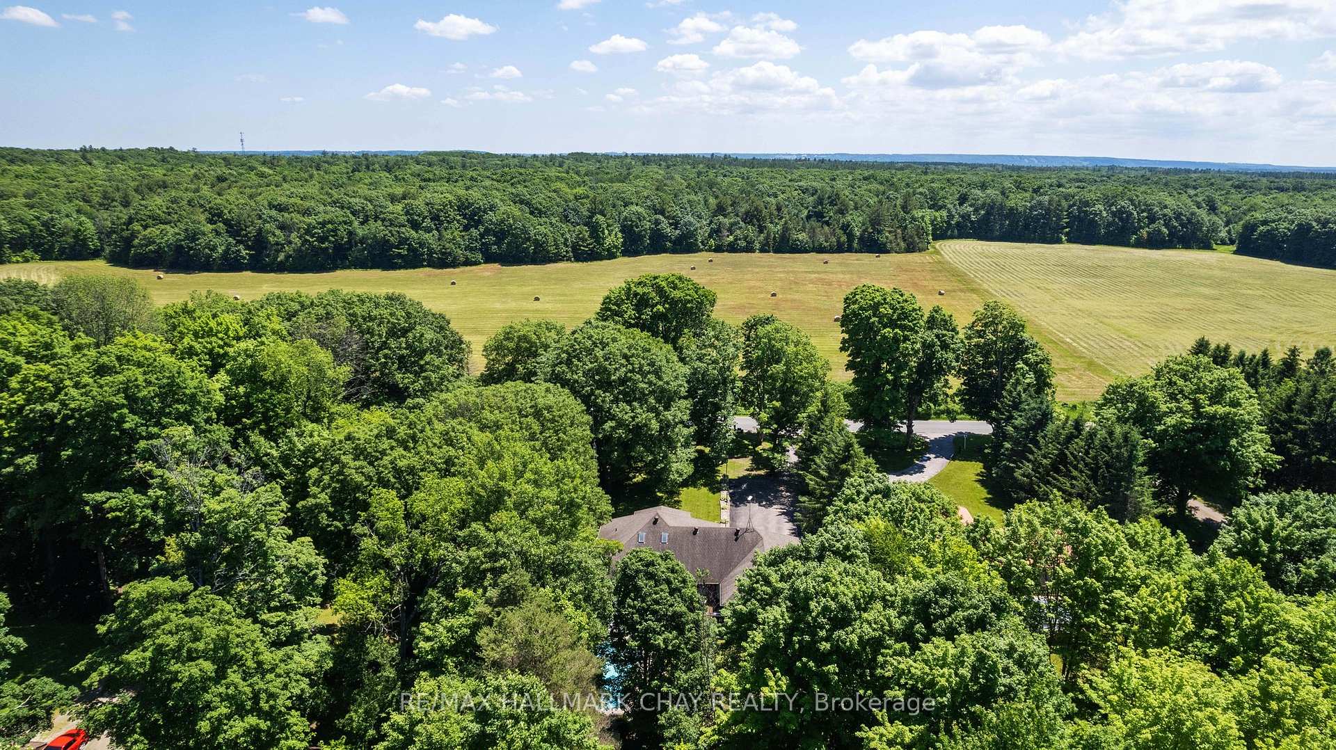 Photo 39 of 1256 Rainbow Valley Road W, Springwater, Rural Springwater — HOMEH
