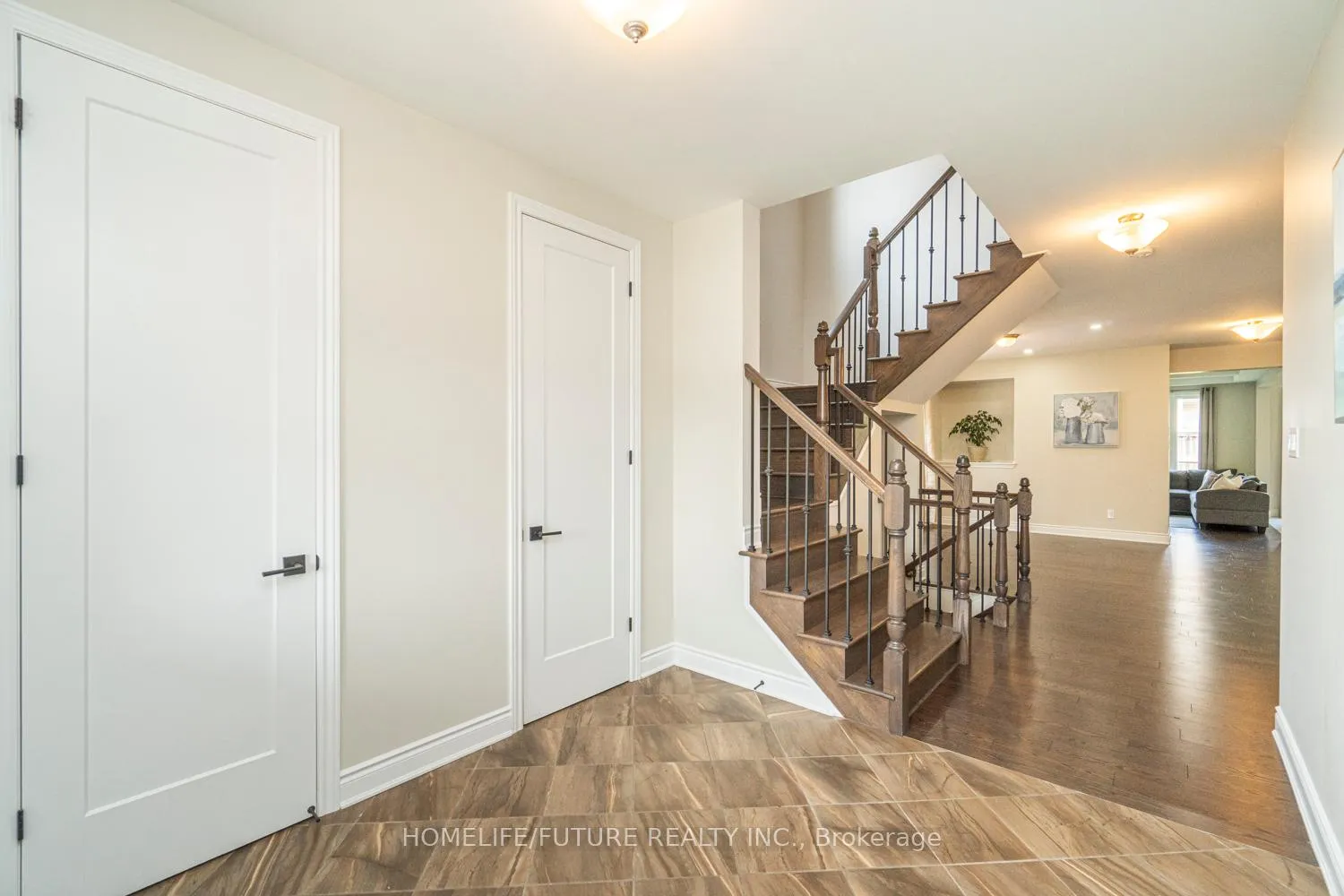 Photo 3 of 623 Parade Drive, Ottawa, Stittsville (South) — HOMEH