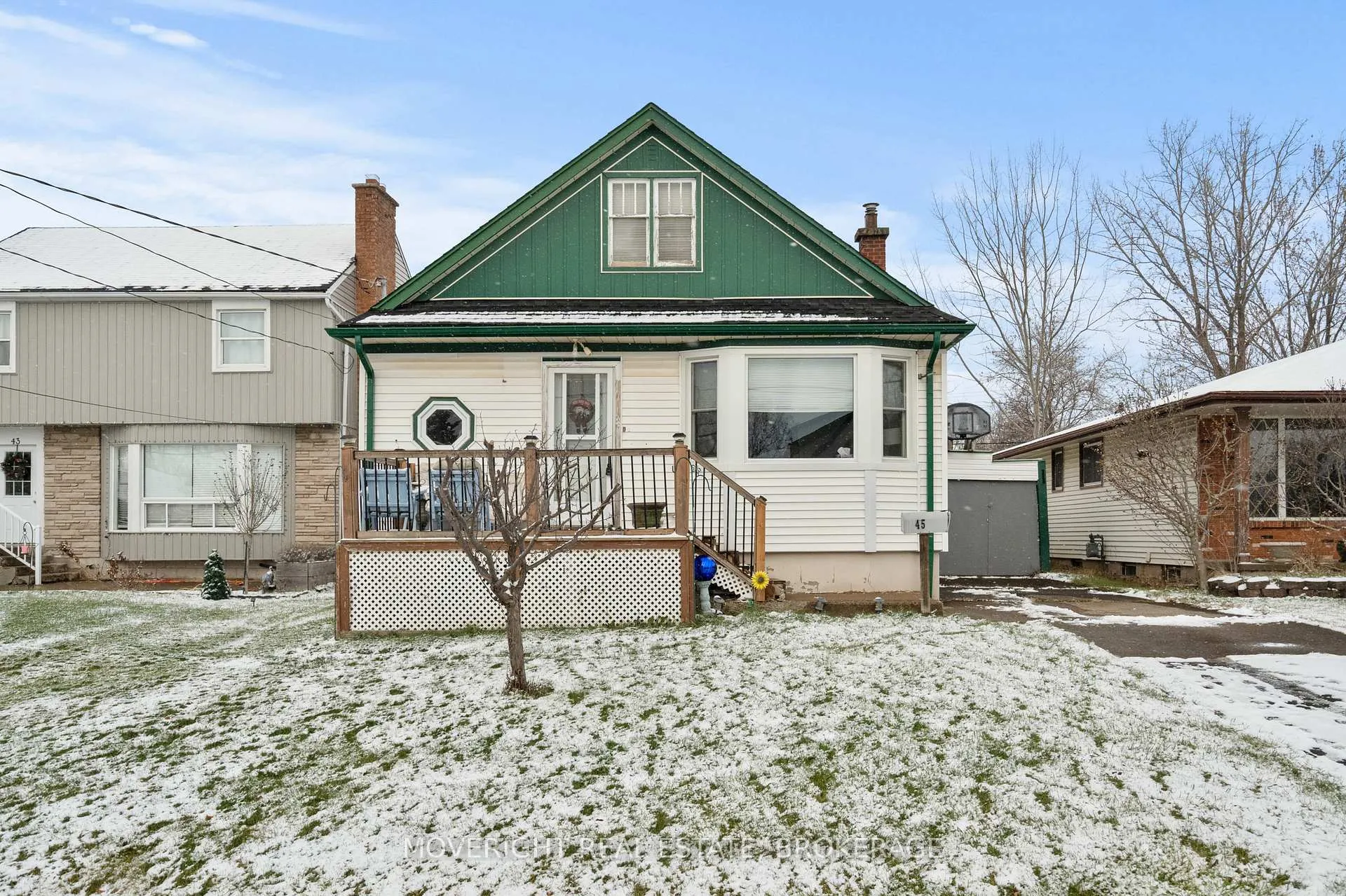 Photo 2 of 45 Bloomfield Avenue, St. Catharines, Secord Woods — HOMEH