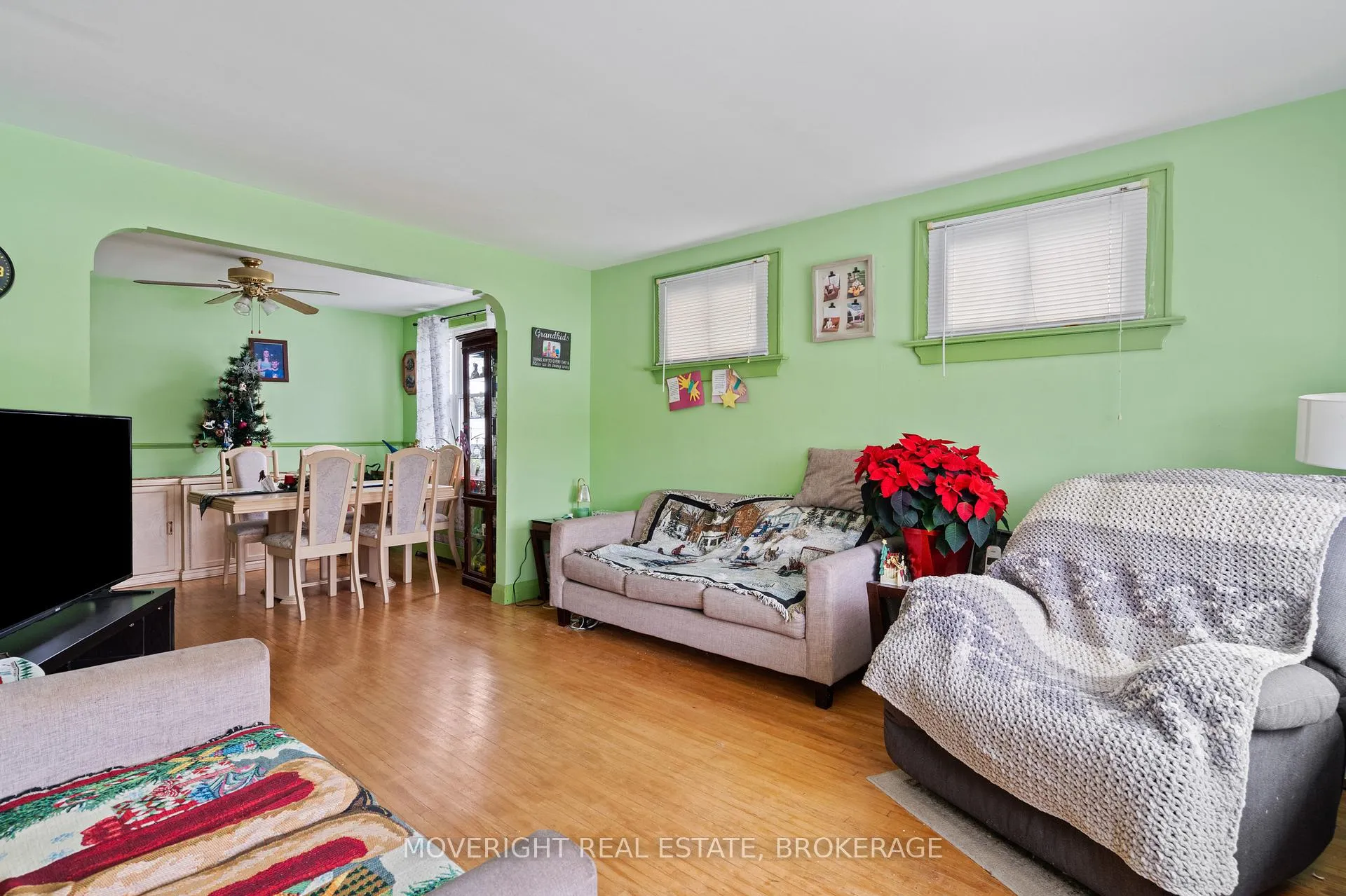 Photo 16 of 45 Bloomfield Avenue, St. Catharines, Secord Woods — HOMEH