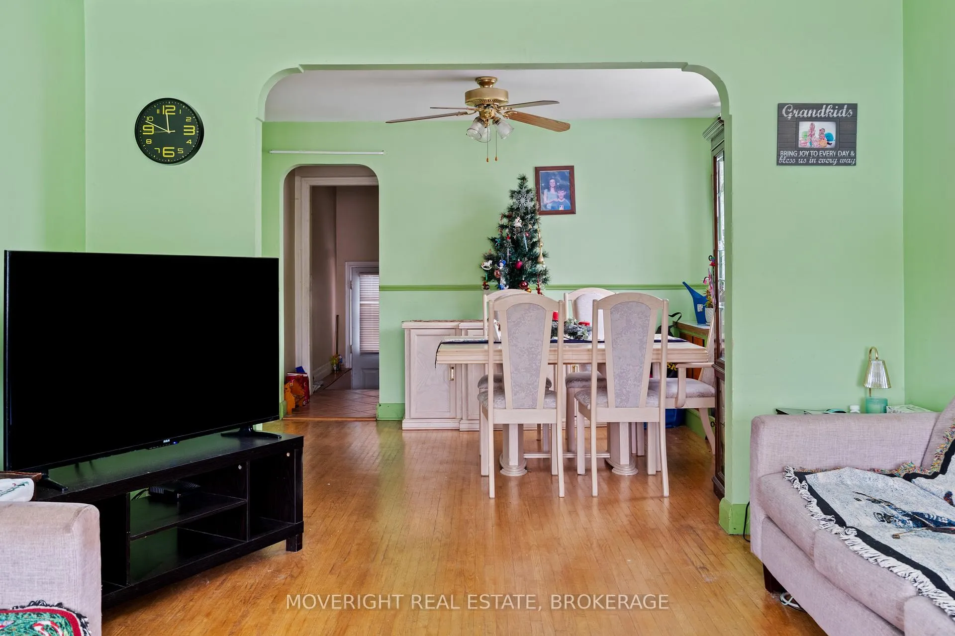 Photo 19 of 45 Bloomfield Avenue, St. Catharines, Secord Woods — HOMEH