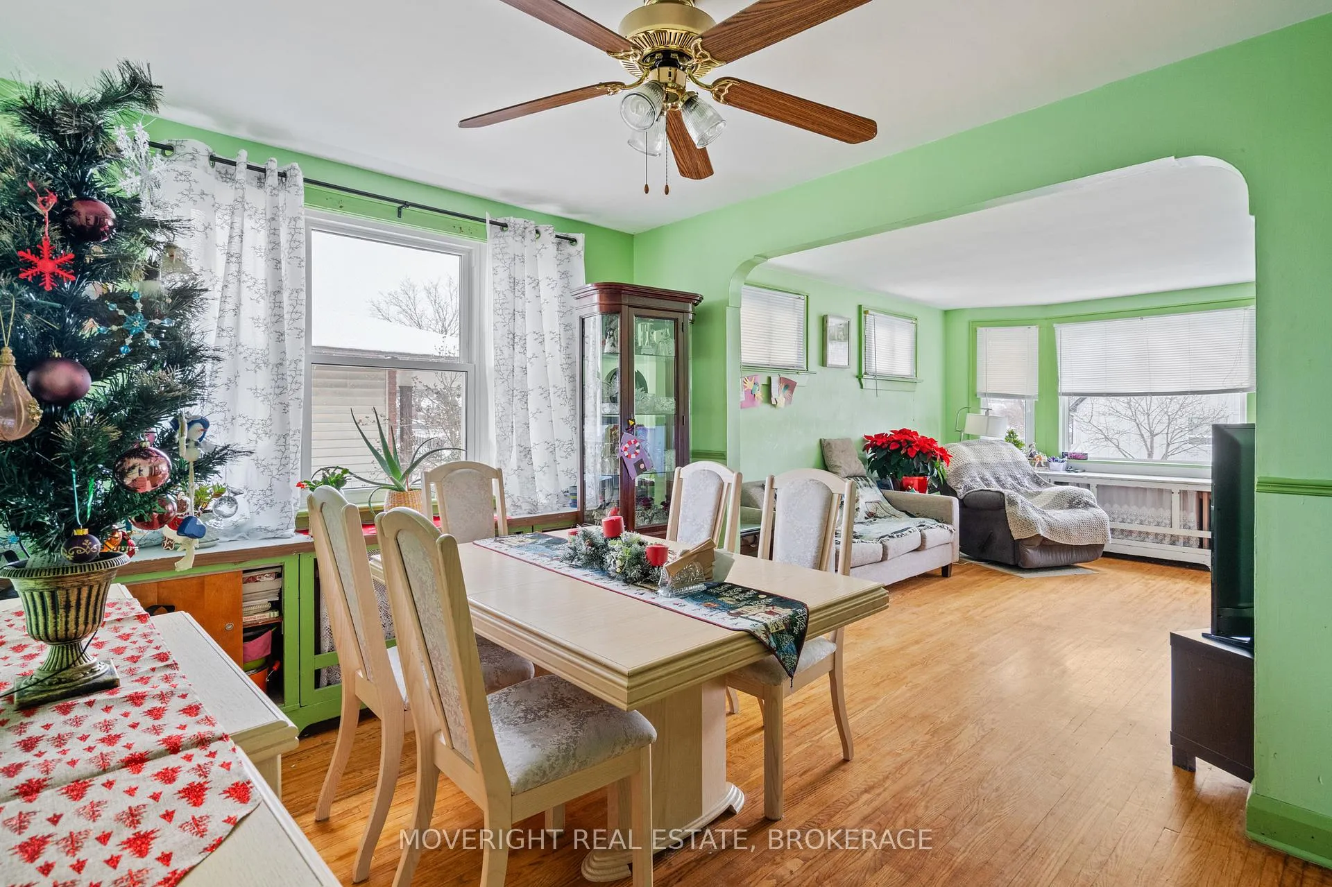 Photo 20 of 45 Bloomfield Avenue, St. Catharines, Secord Woods — HOMEH