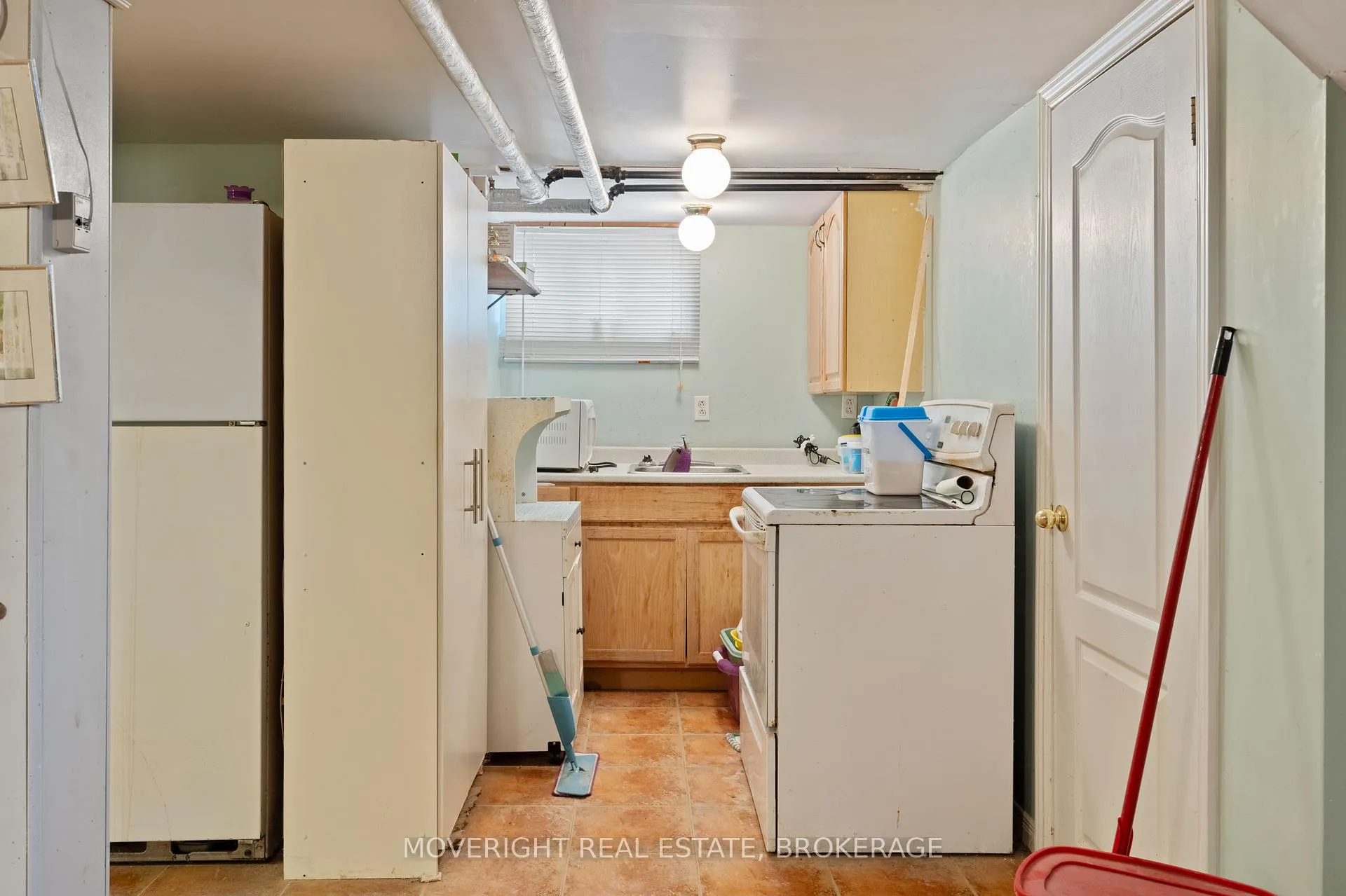 Photo 32 of 45 Bloomfield Avenue, St. Catharines, Secord Woods — HOMEH