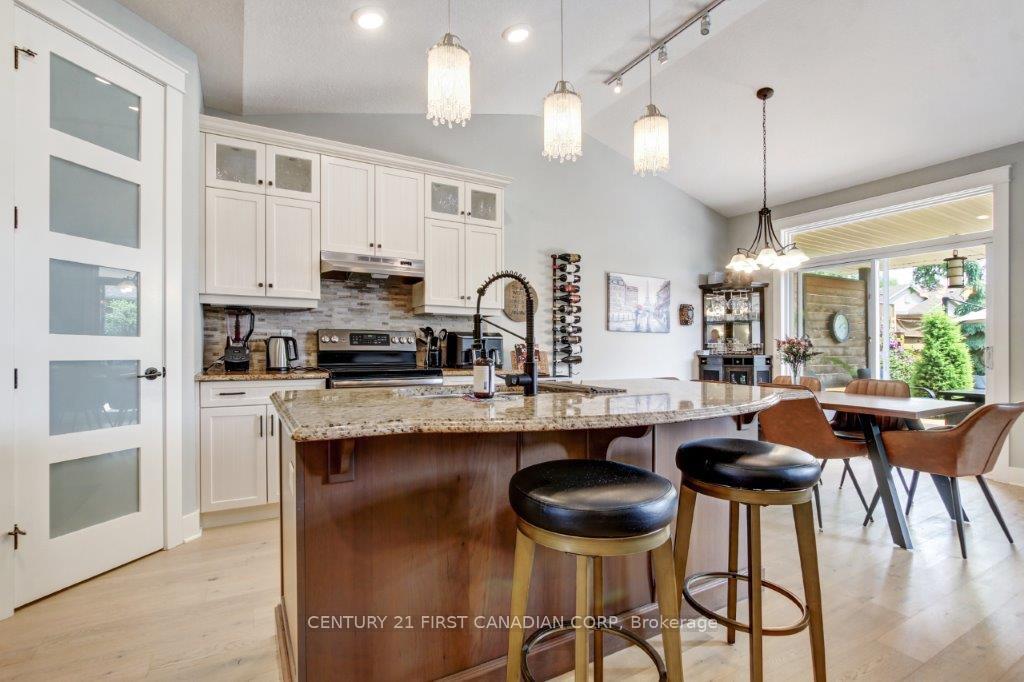 Photo 10 of 19 St.Andrews Drive, St. Thomas — HOMEH