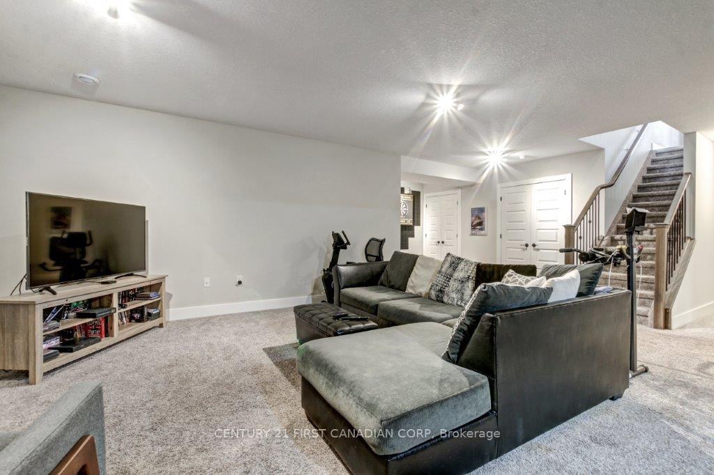 Photo 26 of 19 St.Andrews Drive, St. Thomas — HOMEH