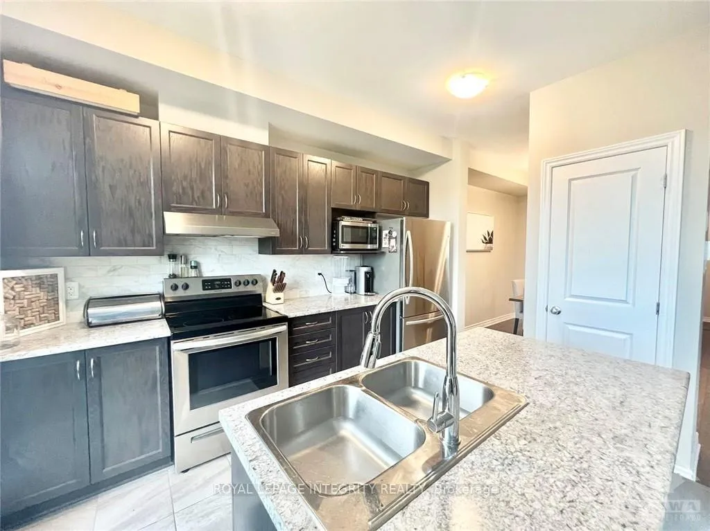 Photo 12 of 213 Bandelier Way, Ottawa, Stittsville (North) — HOMEH