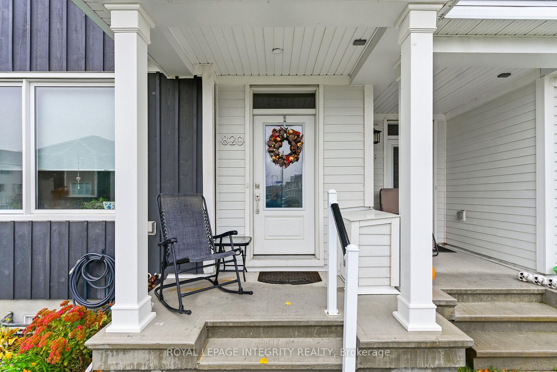 Photo 2 of 820 Bascule Place, Ottawa, Btwn Franktown Rd. & Fallowfield Rd. — HOMEH