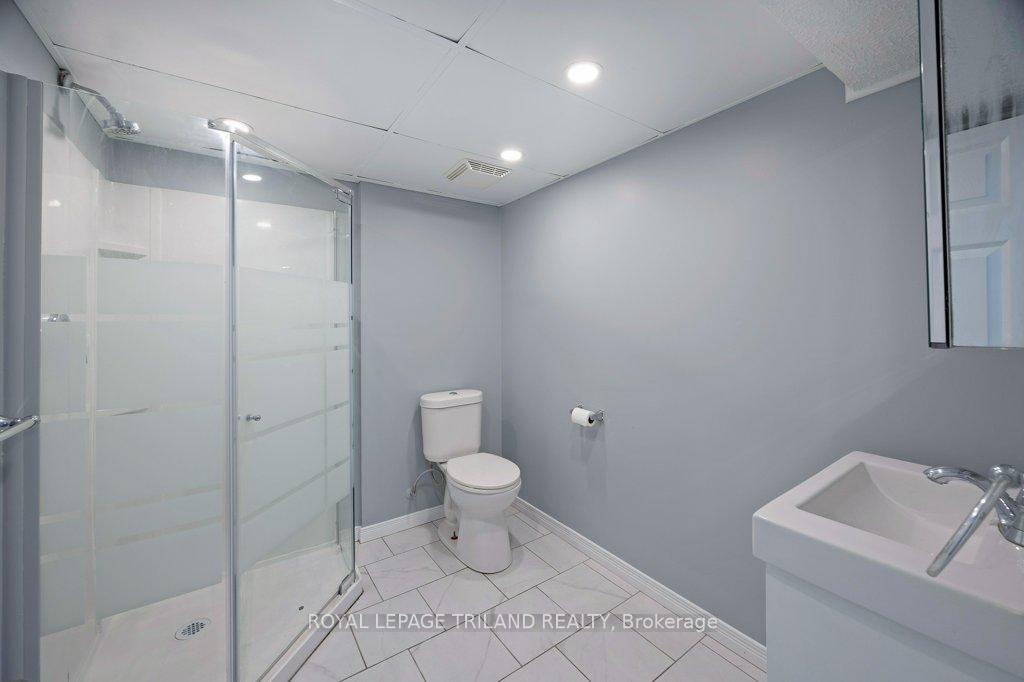 Photo 17 of 17 Vanbuskirk Drive, St. Thomas — HOMEH