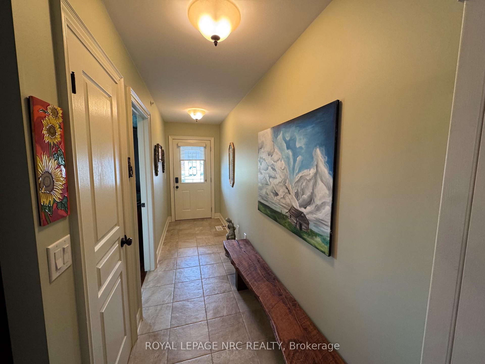 Photo 4 of 70 Parkside Drive, St. Catharines, Port Weller — HOMEH