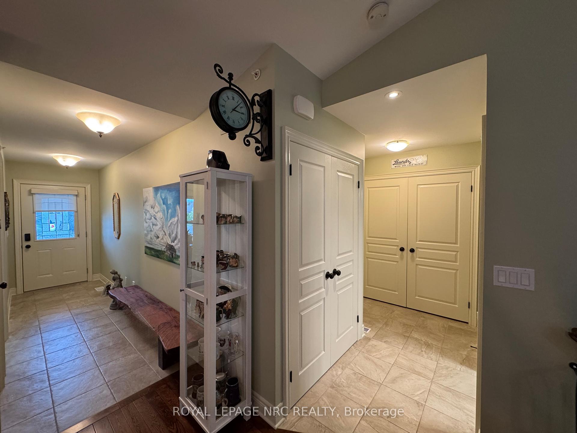 Photo 5 of 70 Parkside Drive, St. Catharines, Port Weller — HOMEH