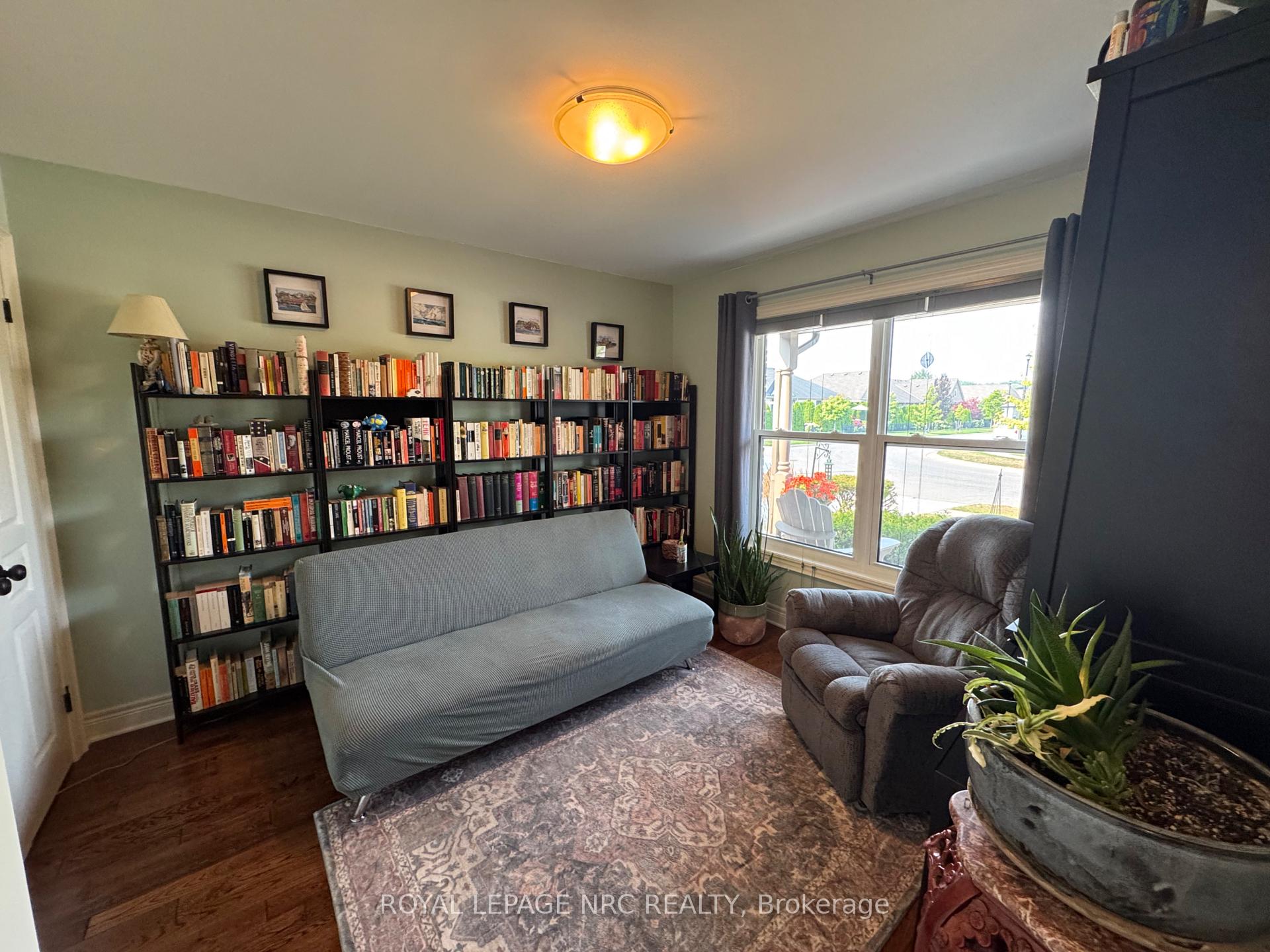 Photo 7 of 70 Parkside Drive, St. Catharines, Port Weller — HOMEH