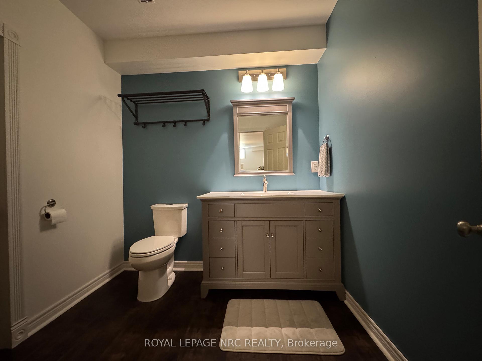 Photo 26 of 70 Parkside Drive, St. Catharines, Port Weller — HOMEH