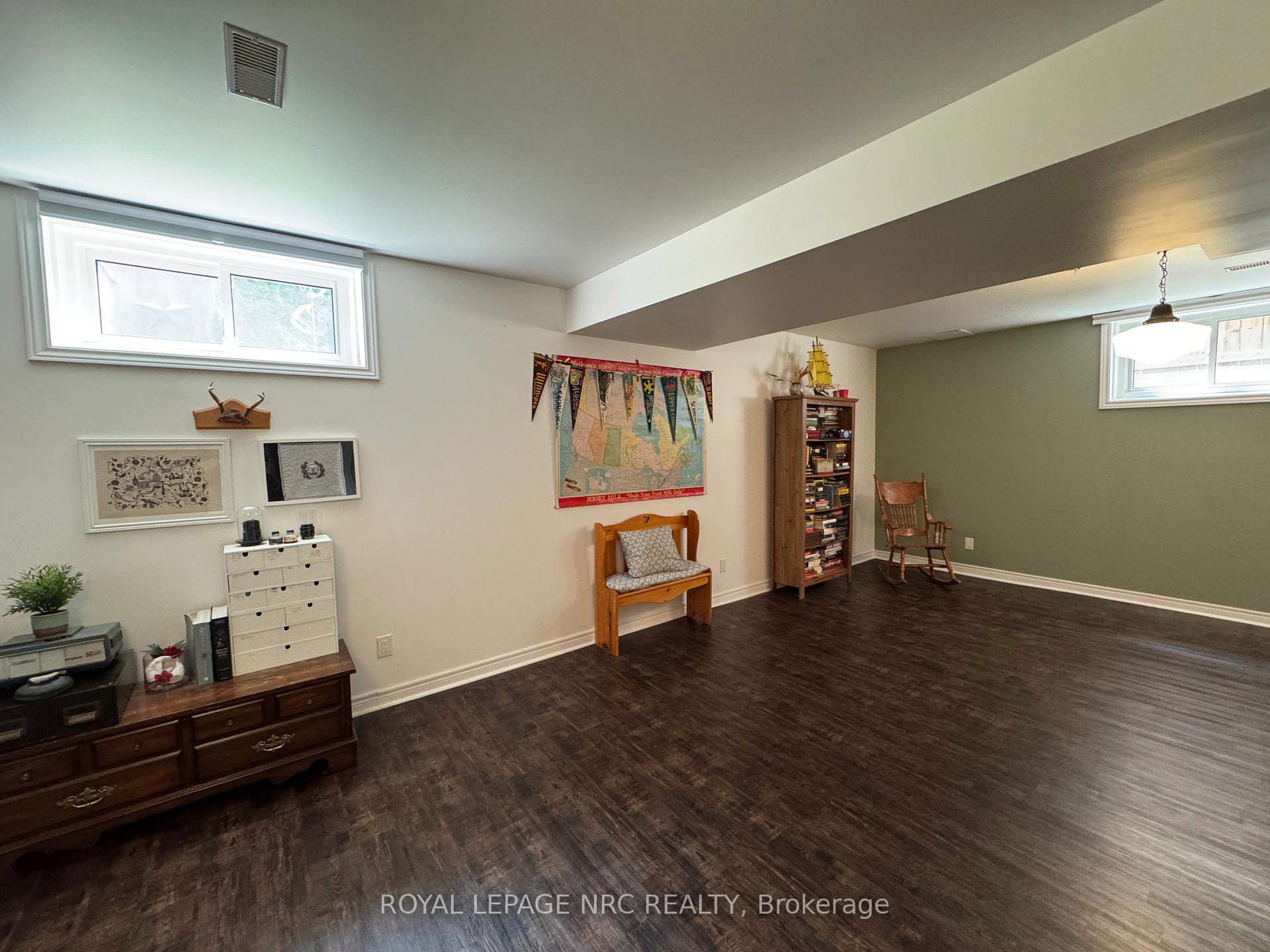Photo 27 of 70 Parkside Drive, St. Catharines, Port Weller — HOMEH