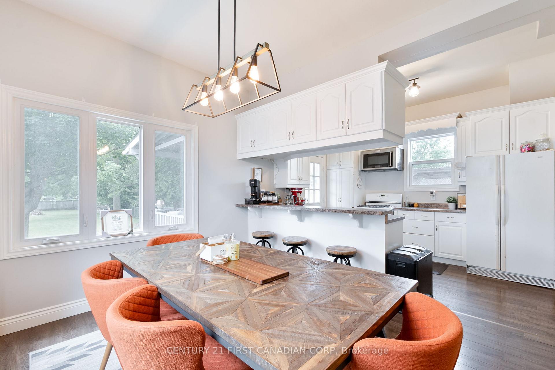 Photo 10 of 41 South Edgeware Road, St. Thomas — HOMEH