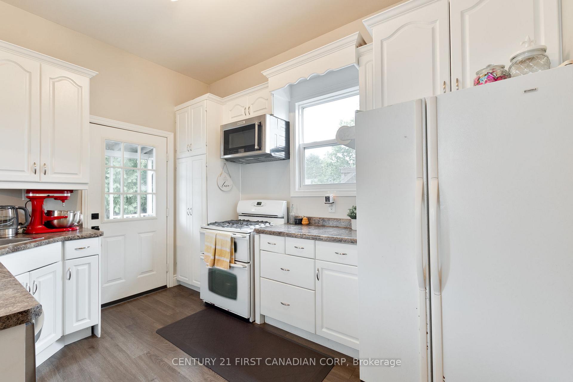 Photo 14 of 41 South Edgeware Road, St. Thomas — HOMEH