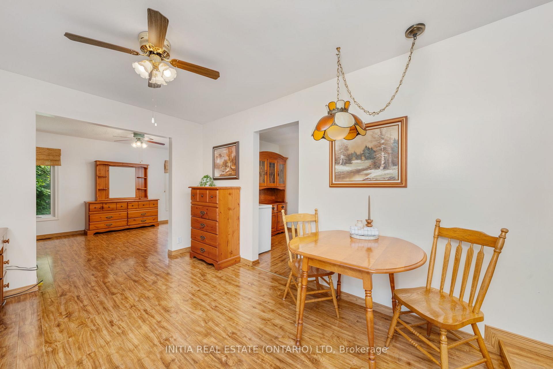 Photo 20 of 330 Willow Crescent, St. Clair — HOMEH