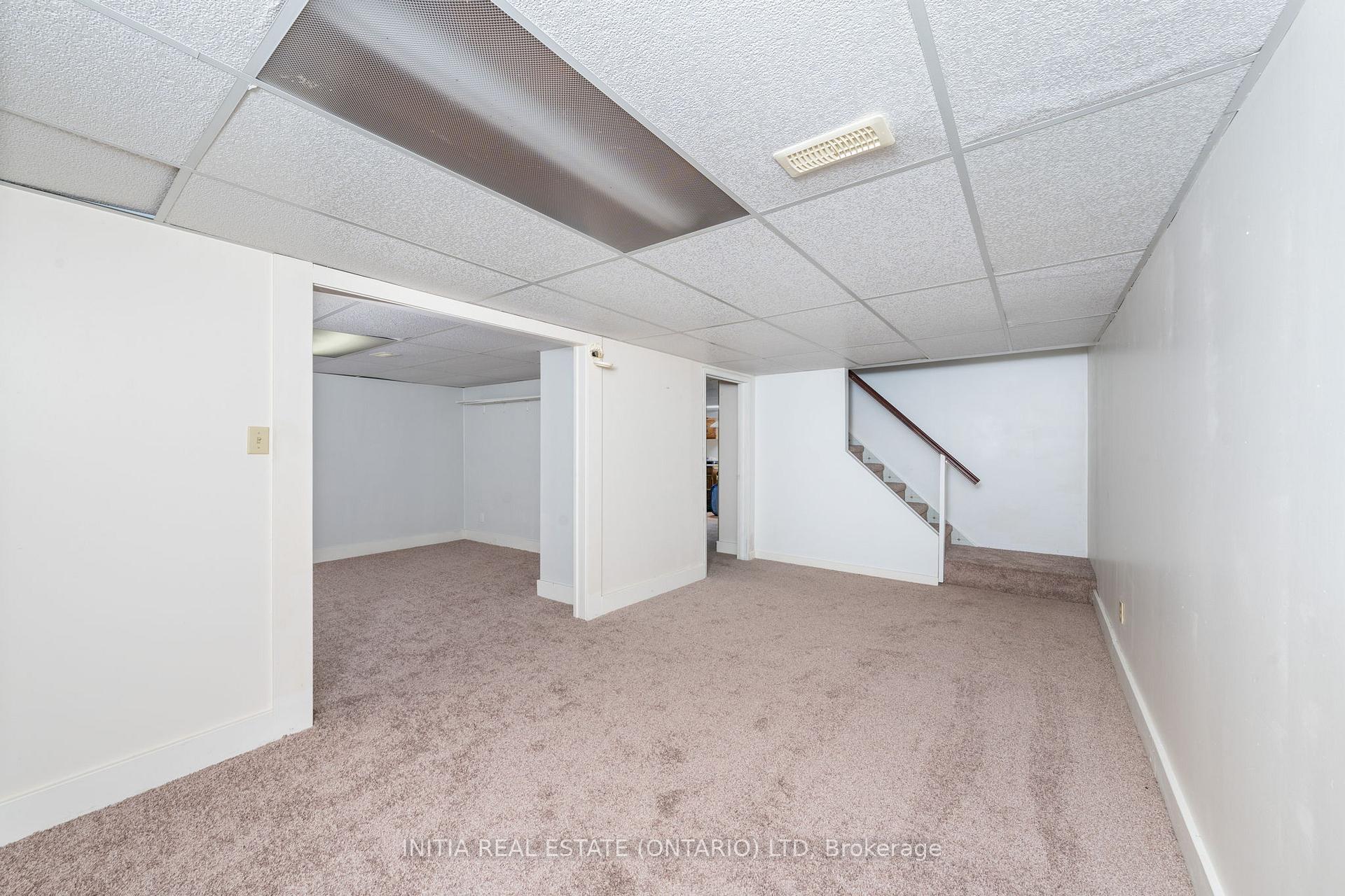 Photo 29 of 330 Willow Crescent, St. Clair — HOMEH