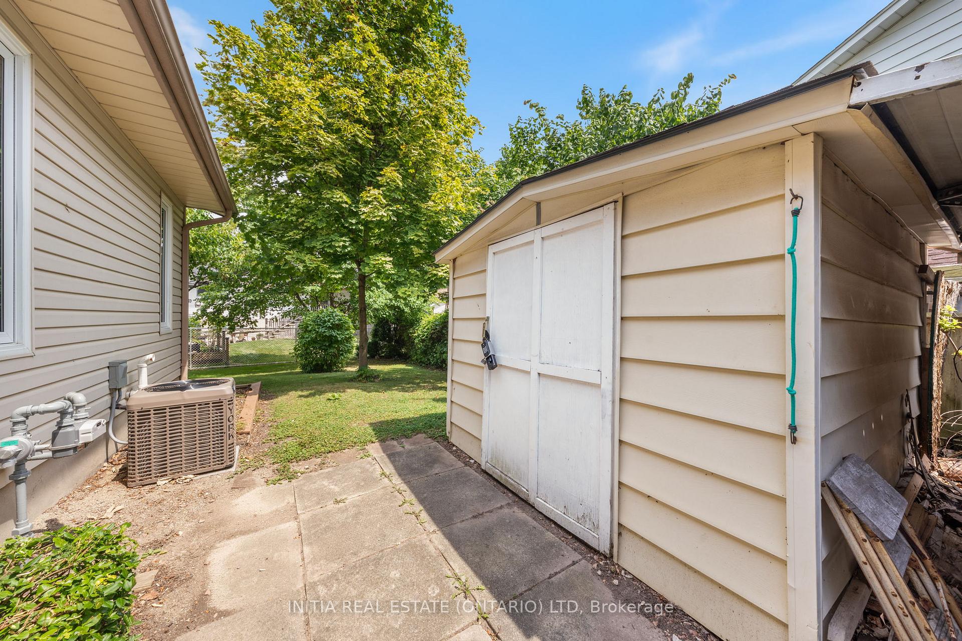 Photo 33 of 330 Willow Crescent, St. Clair — HOMEH