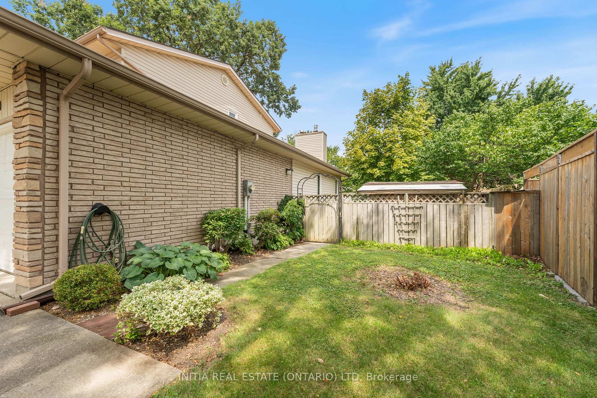 Photo 38 of 330 Willow Crescent, St. Clair — HOMEH
