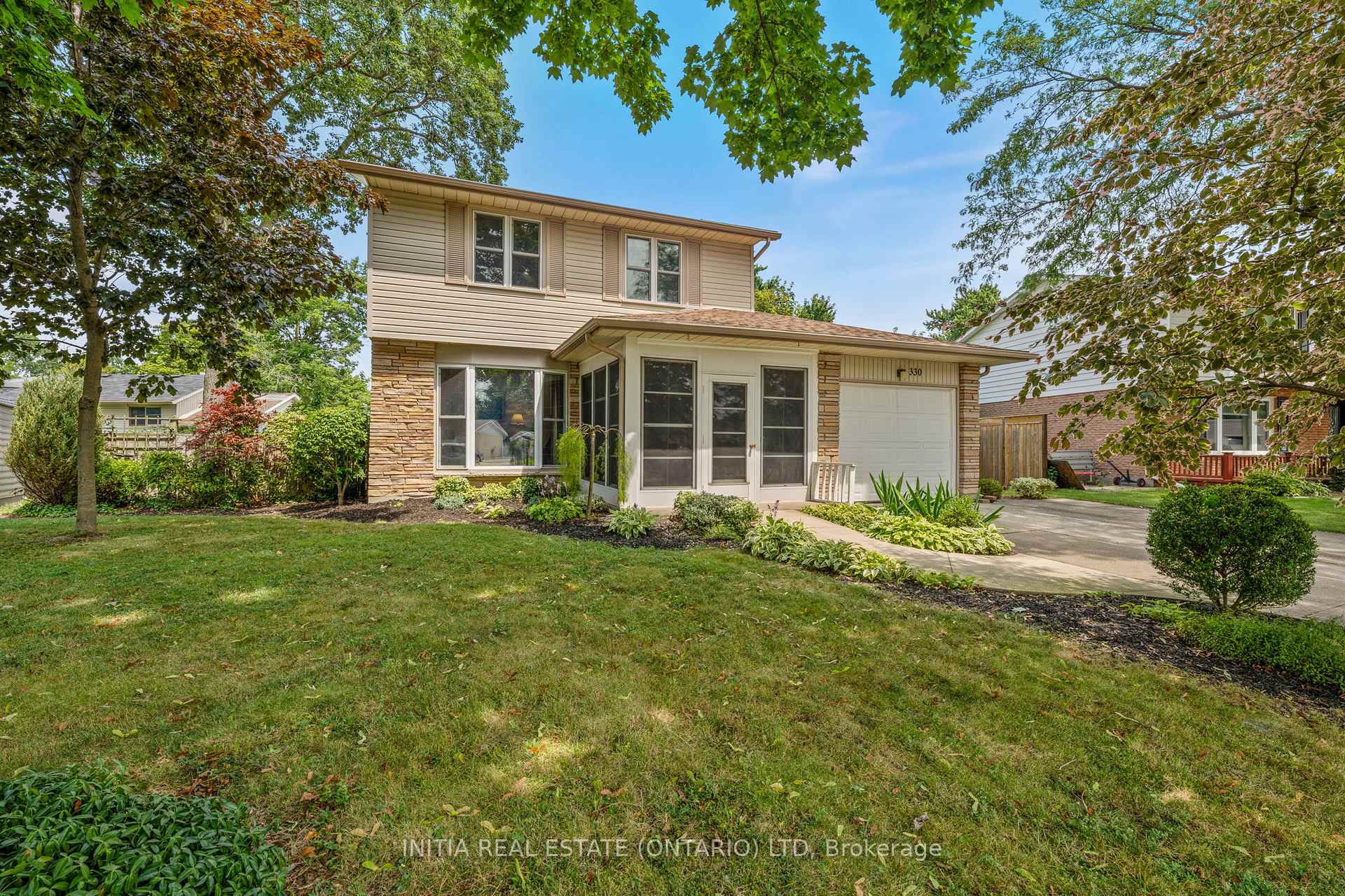 Photo 39 of 330 Willow Crescent, St. Clair — HOMEH