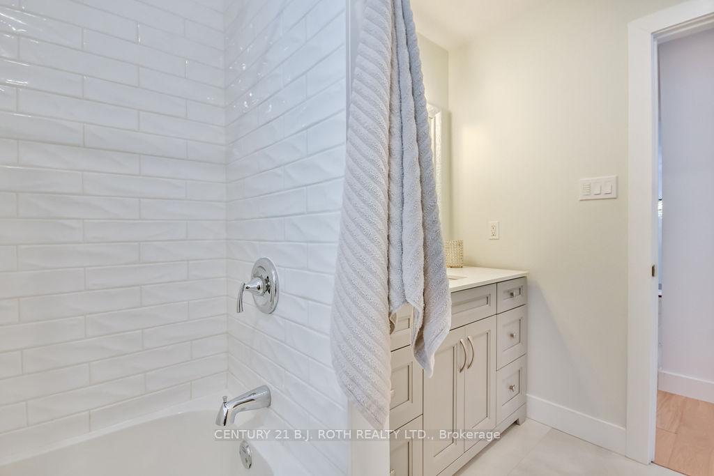 Photo 23 of 46 Holloway Lane, Springwater, Midhurst — HOMEH