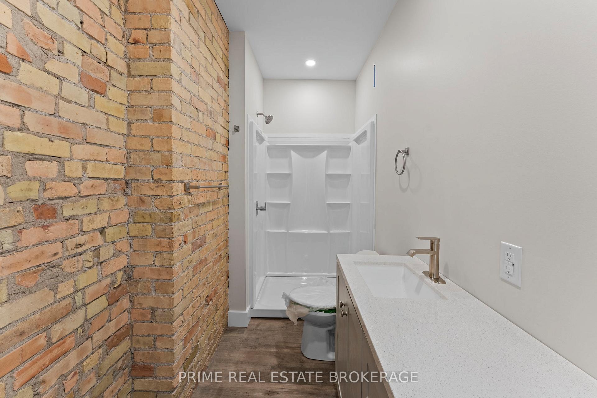 Photo 45 of Unit 5, 539 Talbot Street, St. Thomas — HOMEH