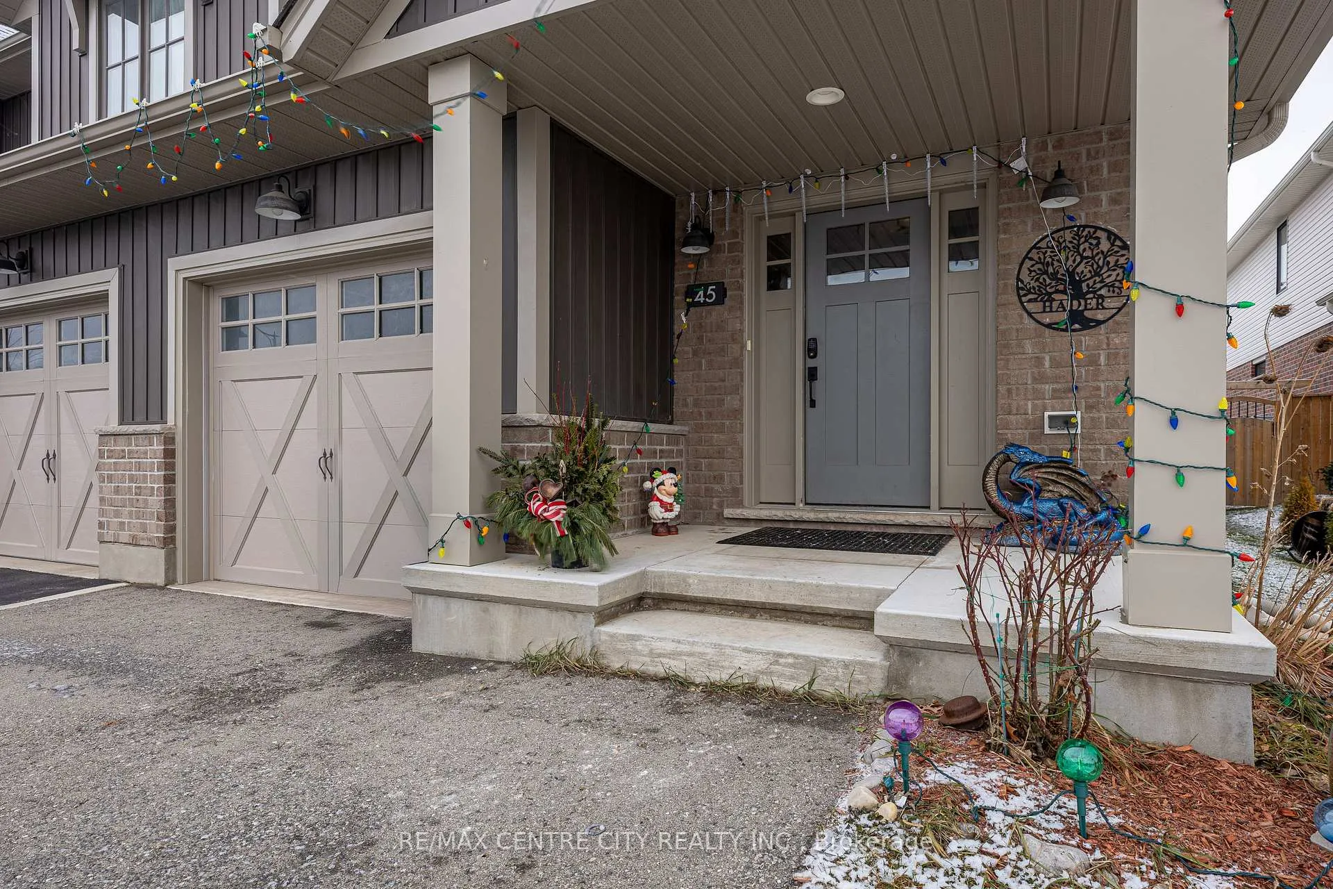 Photo 3 of 45 Charter Creek Court, St. Thomas — HOMEH