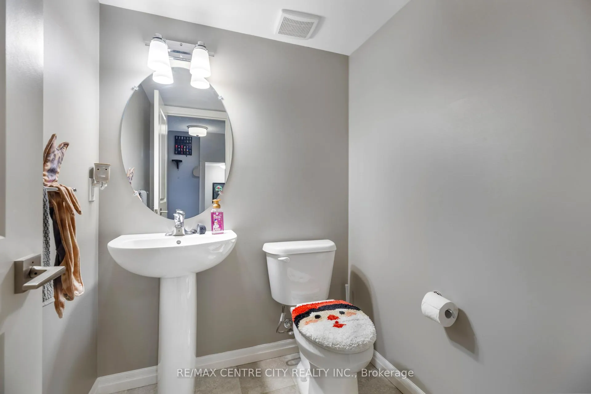 Photo 7 of 45 Charter Creek Court, St. Thomas — HOMEH