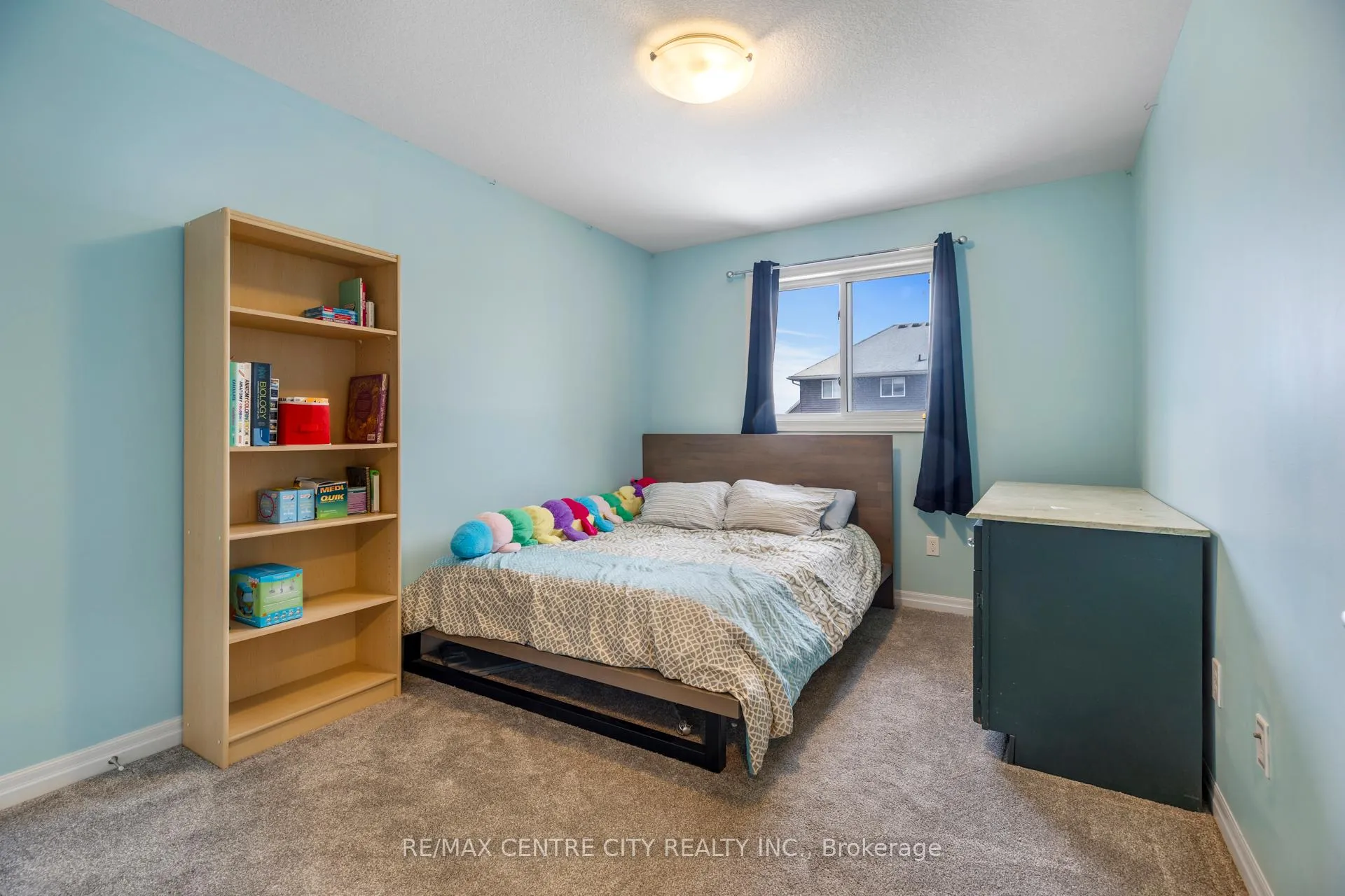 Photo 18 of 45 Charter Creek Court, St. Thomas — HOMEH