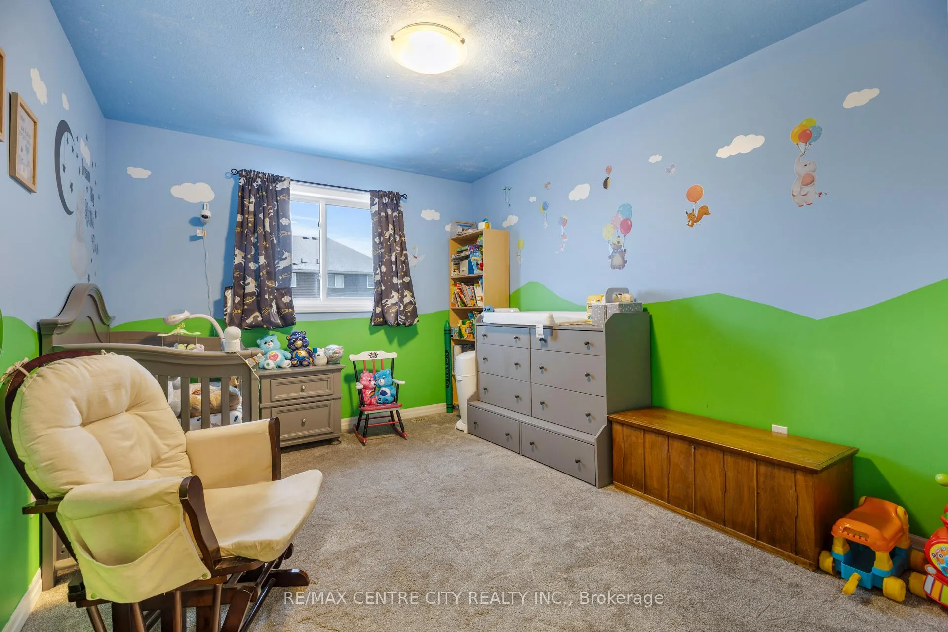 Photo 21 of 45 Charter Creek Court, St. Thomas — HOMEH
