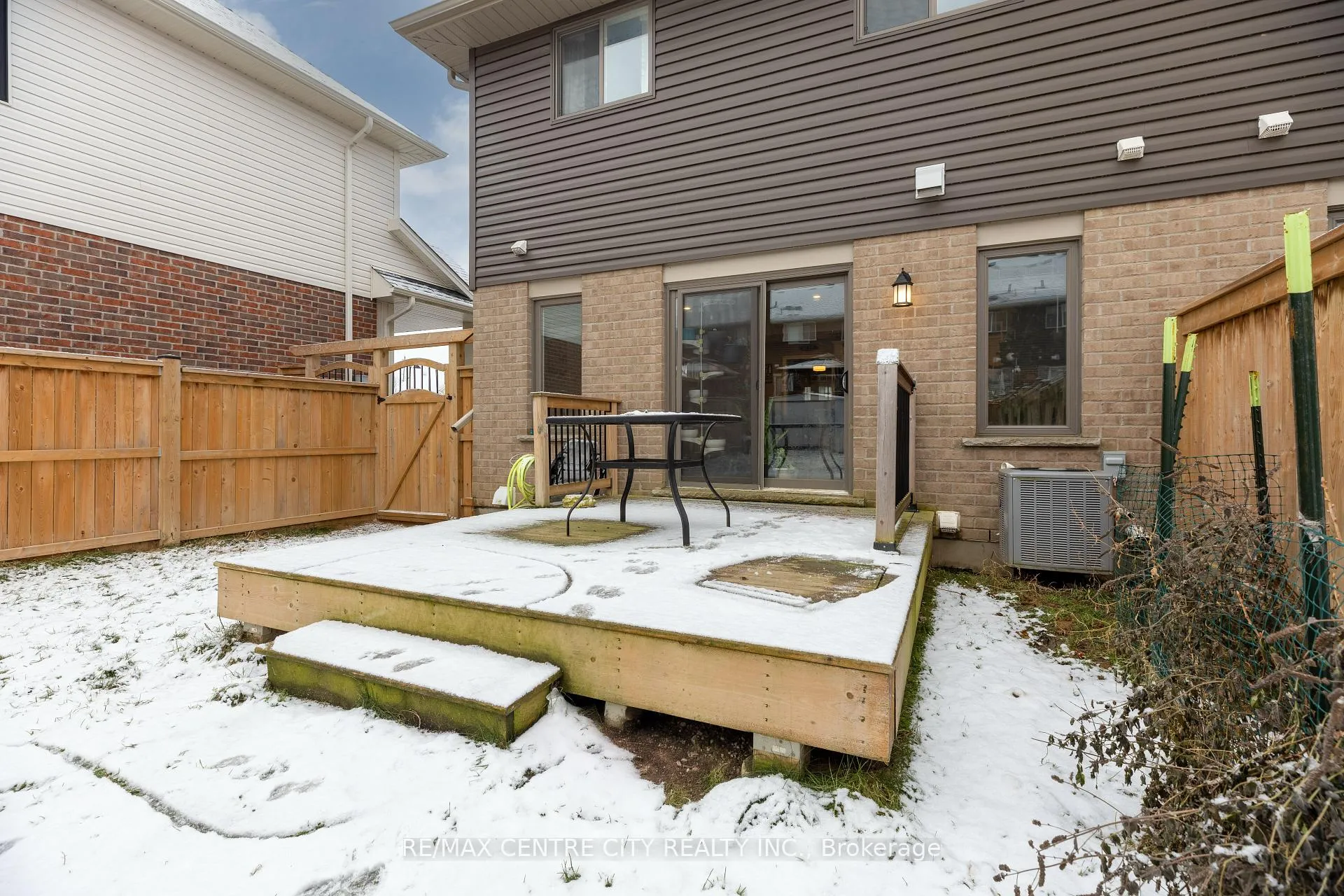 Photo 28 of 45 Charter Creek Court, St. Thomas — HOMEH