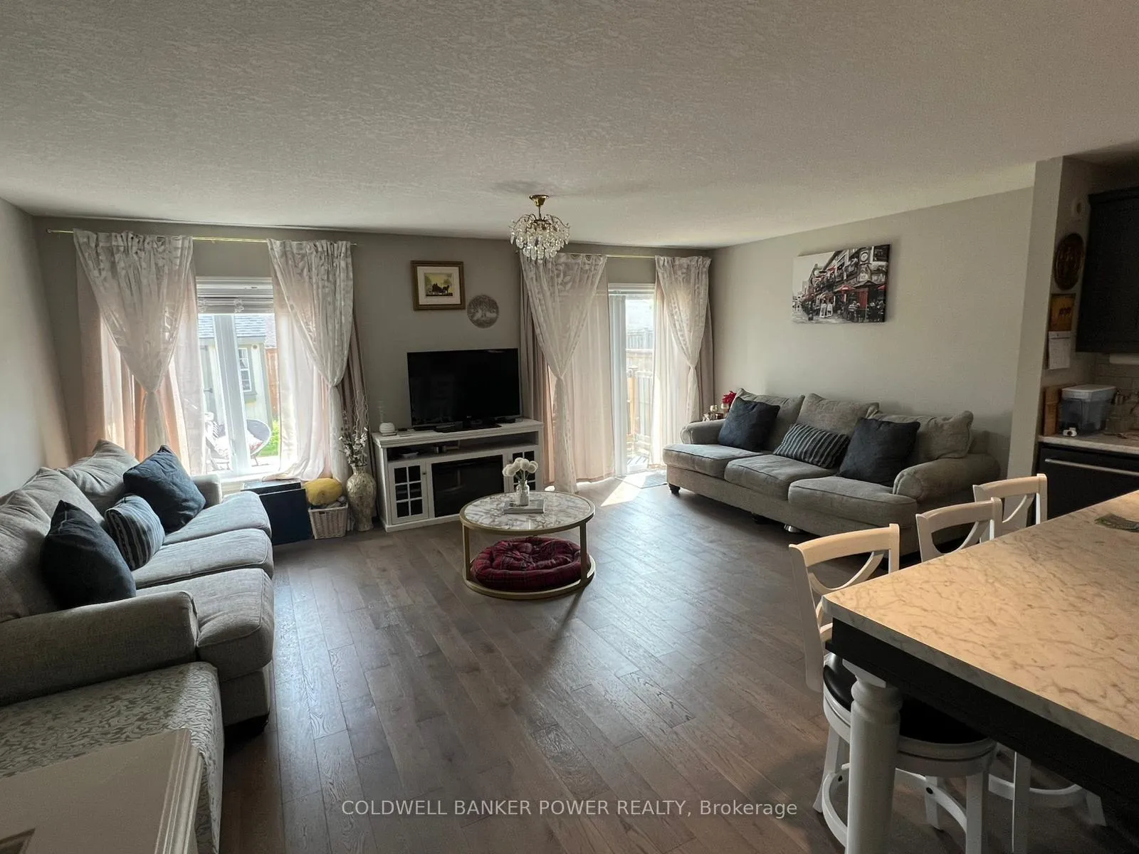 Photo 3 of 11 Ashberry Place, St. Thomas — HOMEH