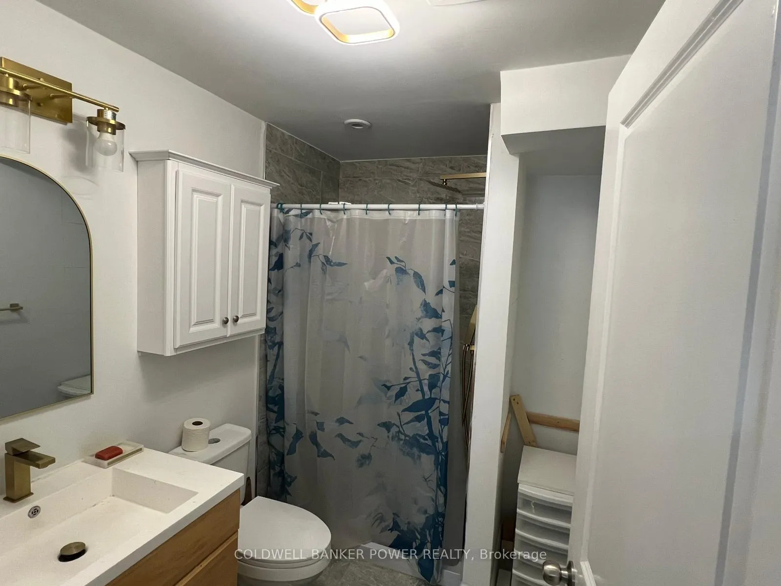 Photo 12 of 11 Ashberry Place, St. Thomas — HOMEH