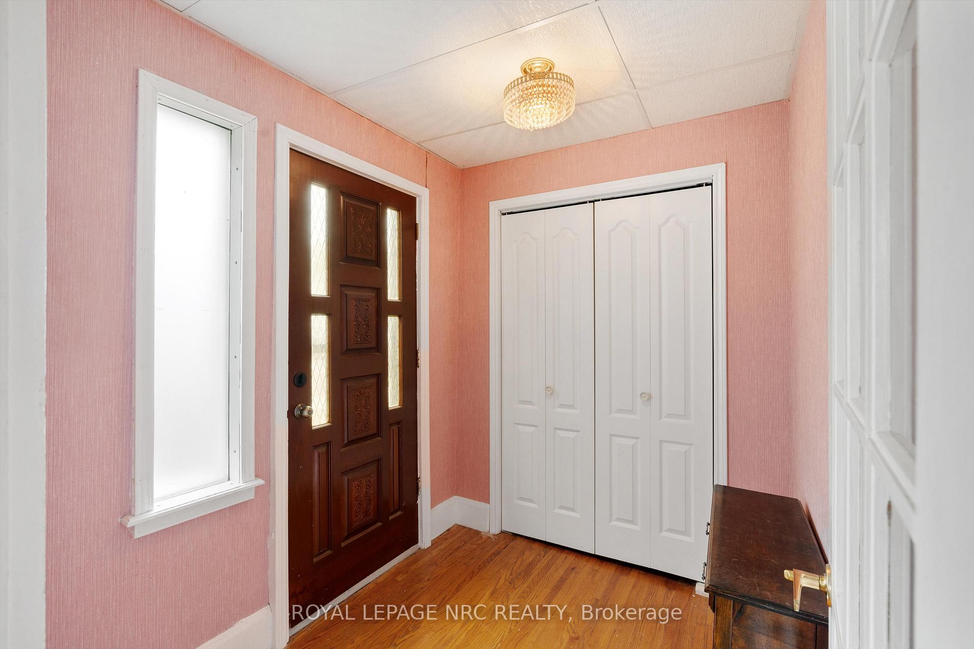 Photo 4 of 154 Dalhousie Avenue, St. Catharines, Port Dalhousie — HOMEH