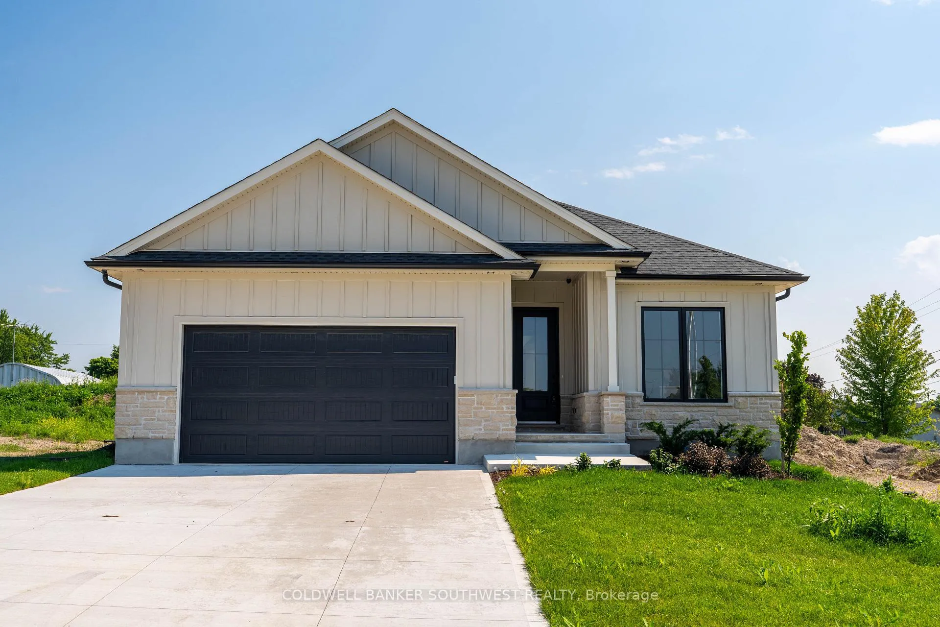 Photo 1 of 103 Sutherland Drive, St. Clair — HOMEH