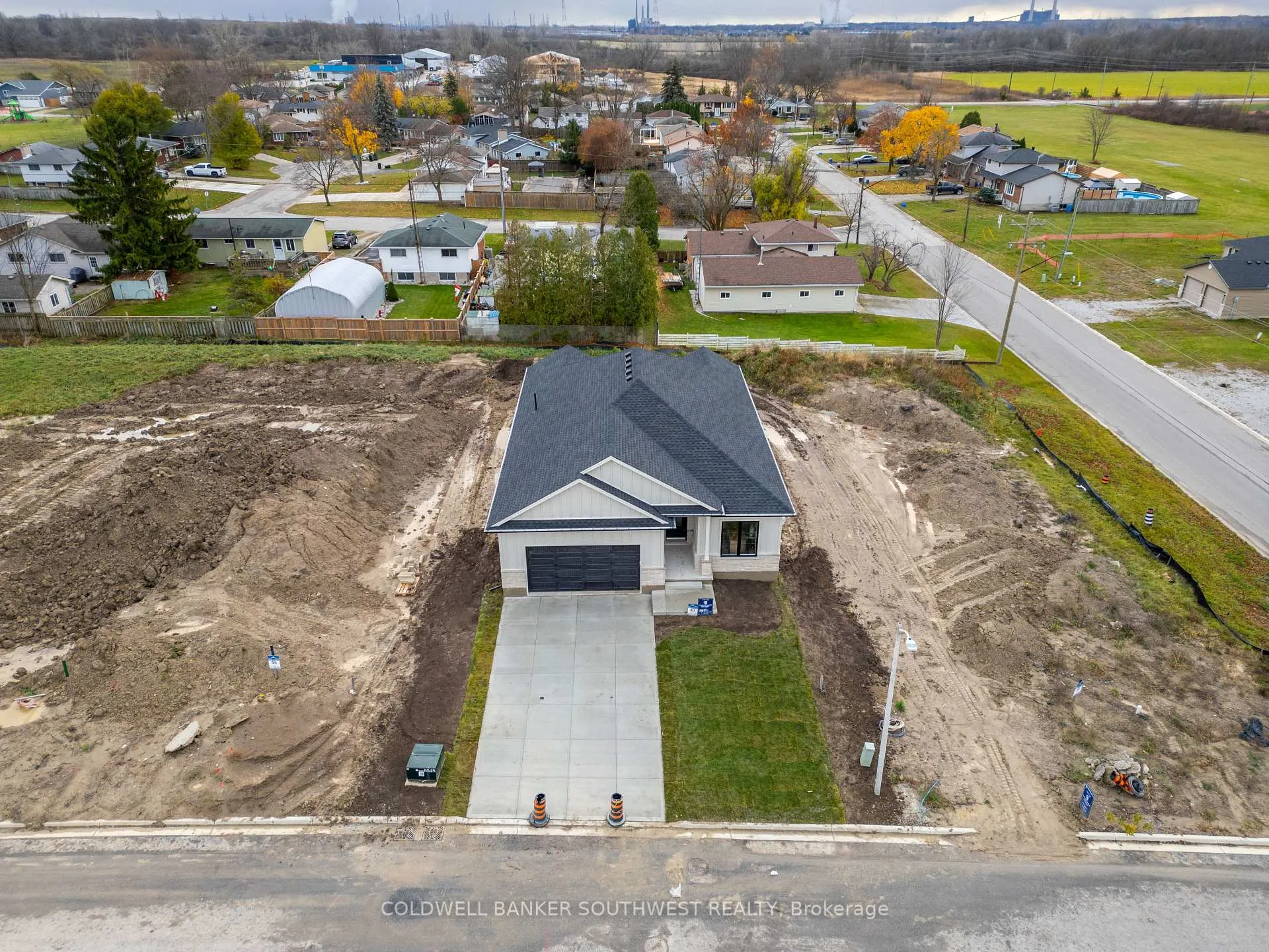 Photo 6 of 103 Sutherland Drive, St. Clair — HOMEH