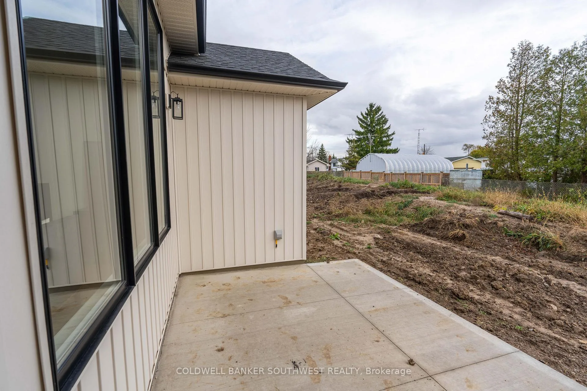 Photo 11 of 103 Sutherland Drive, St. Clair — HOMEH