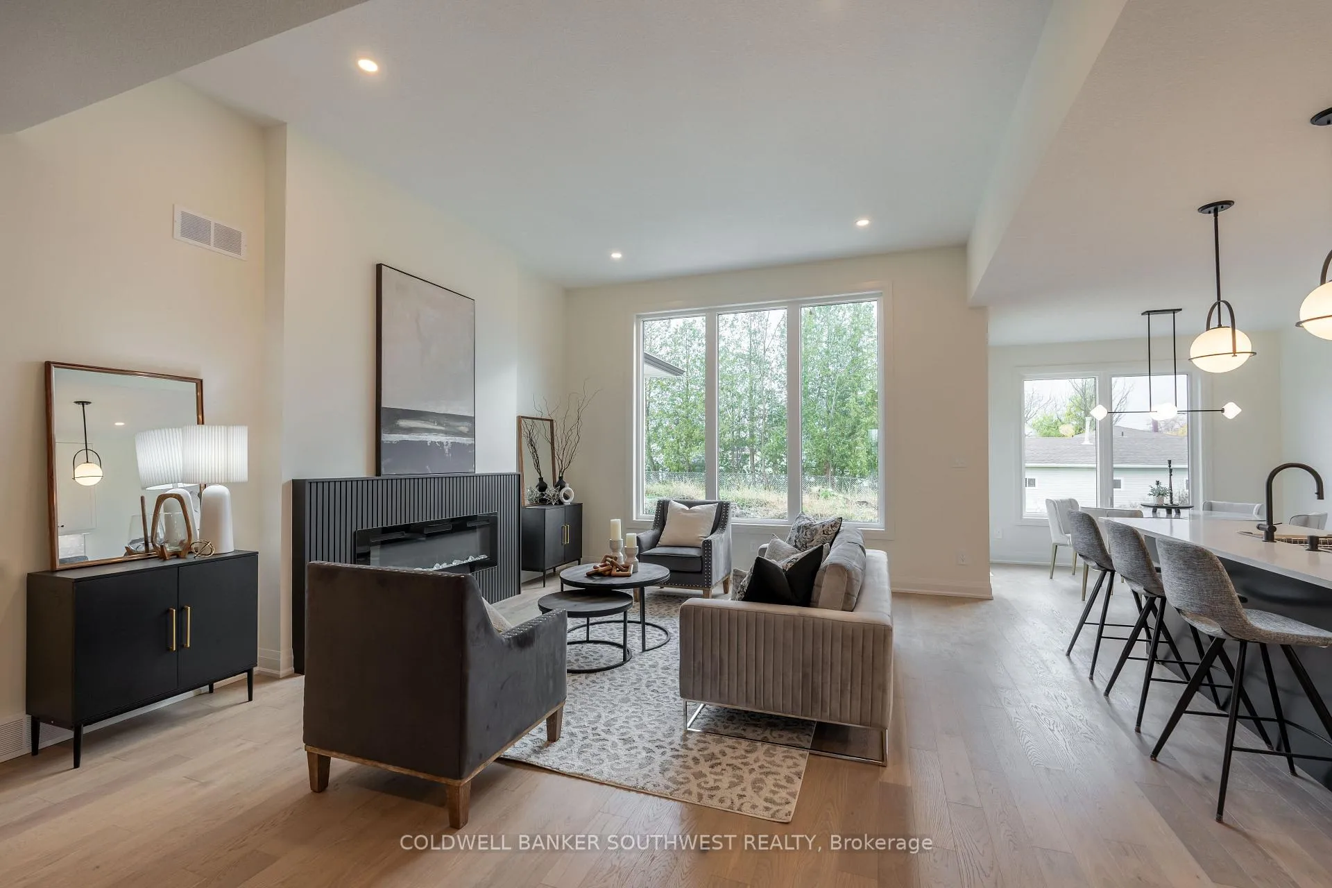 Photo 13 of 103 Sutherland Drive, St. Clair — HOMEH