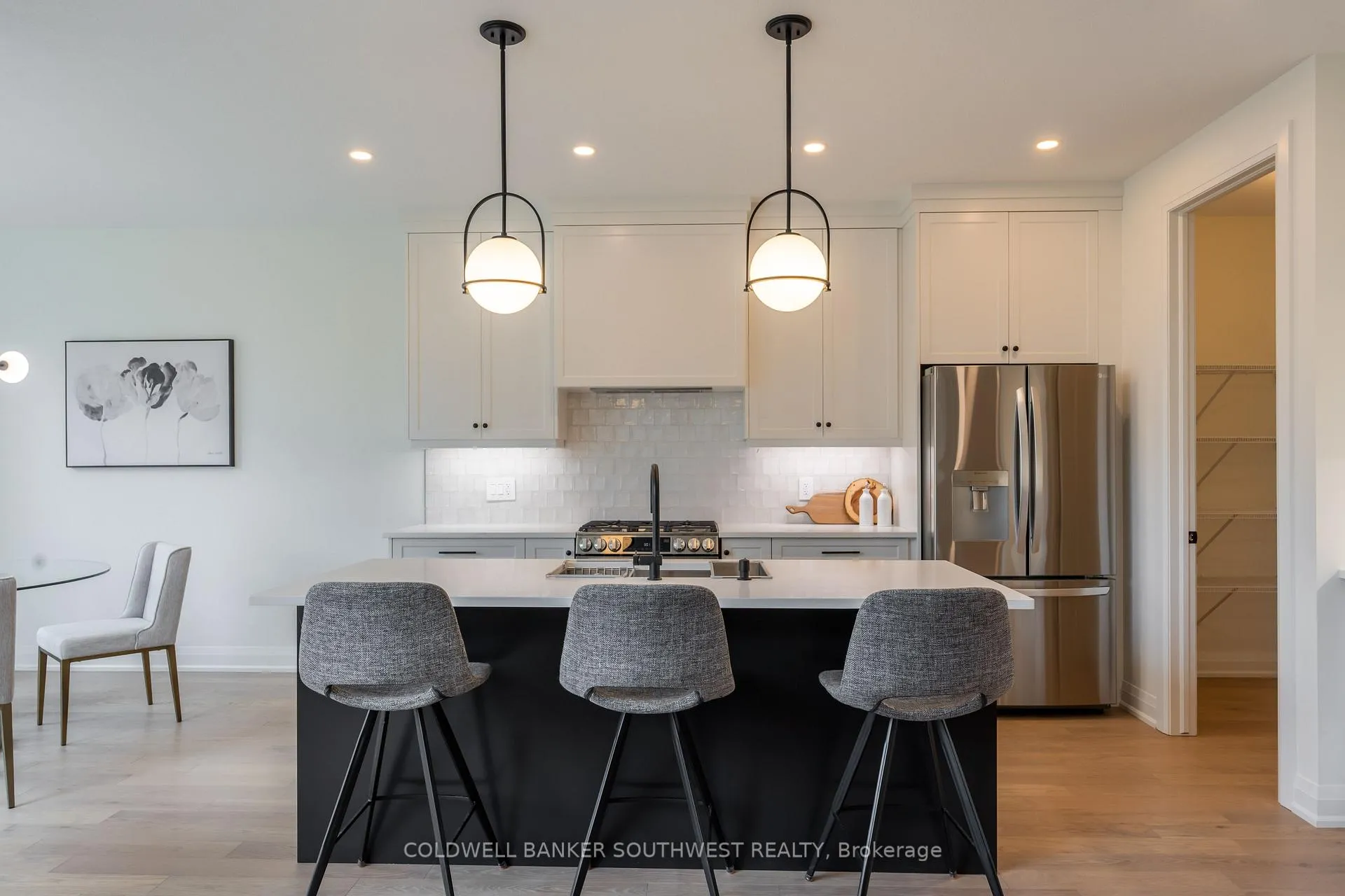 Photo 18 of 103 Sutherland Drive, St. Clair — HOMEH