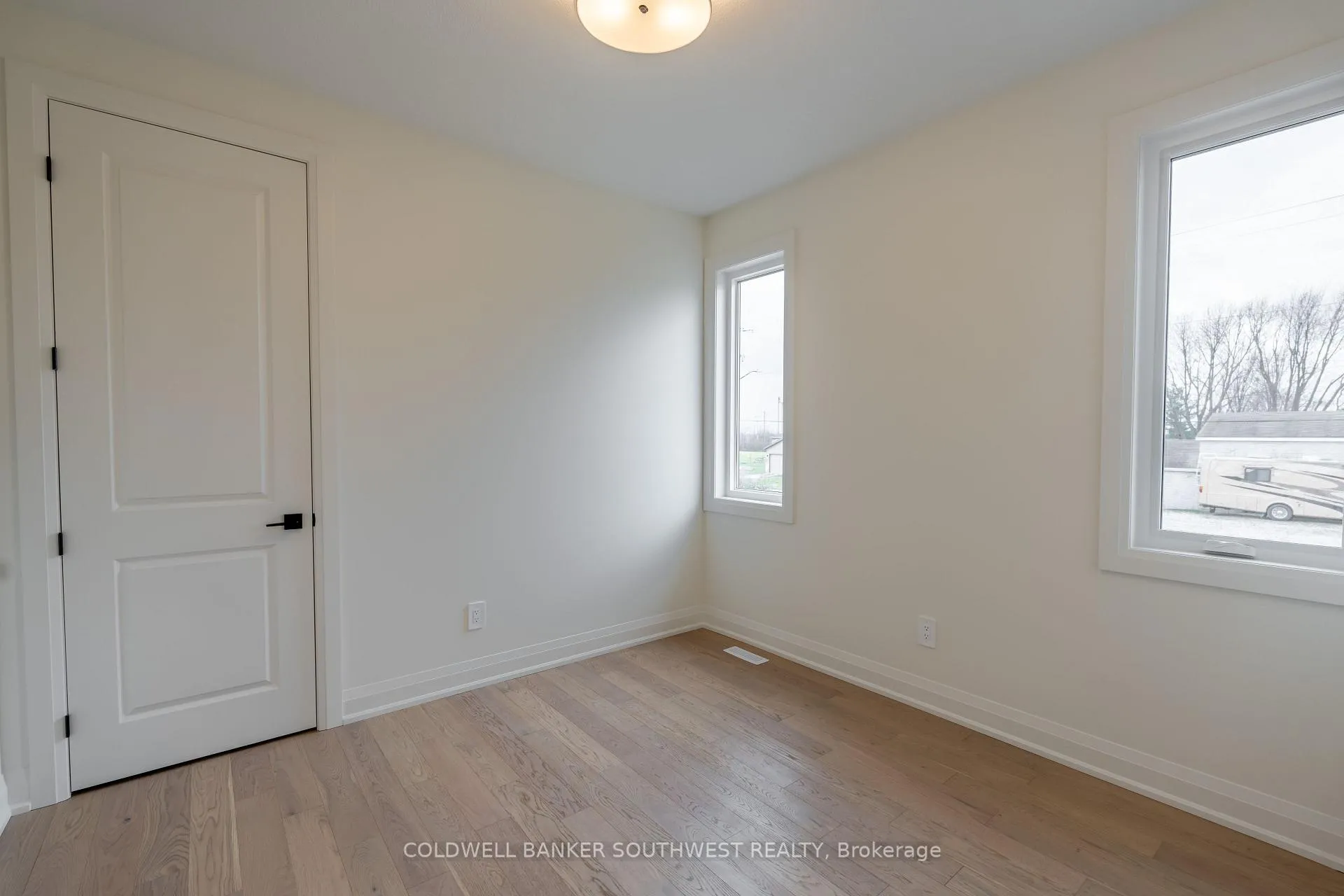 Photo 26 of 103 Sutherland Drive, St. Clair — HOMEH
