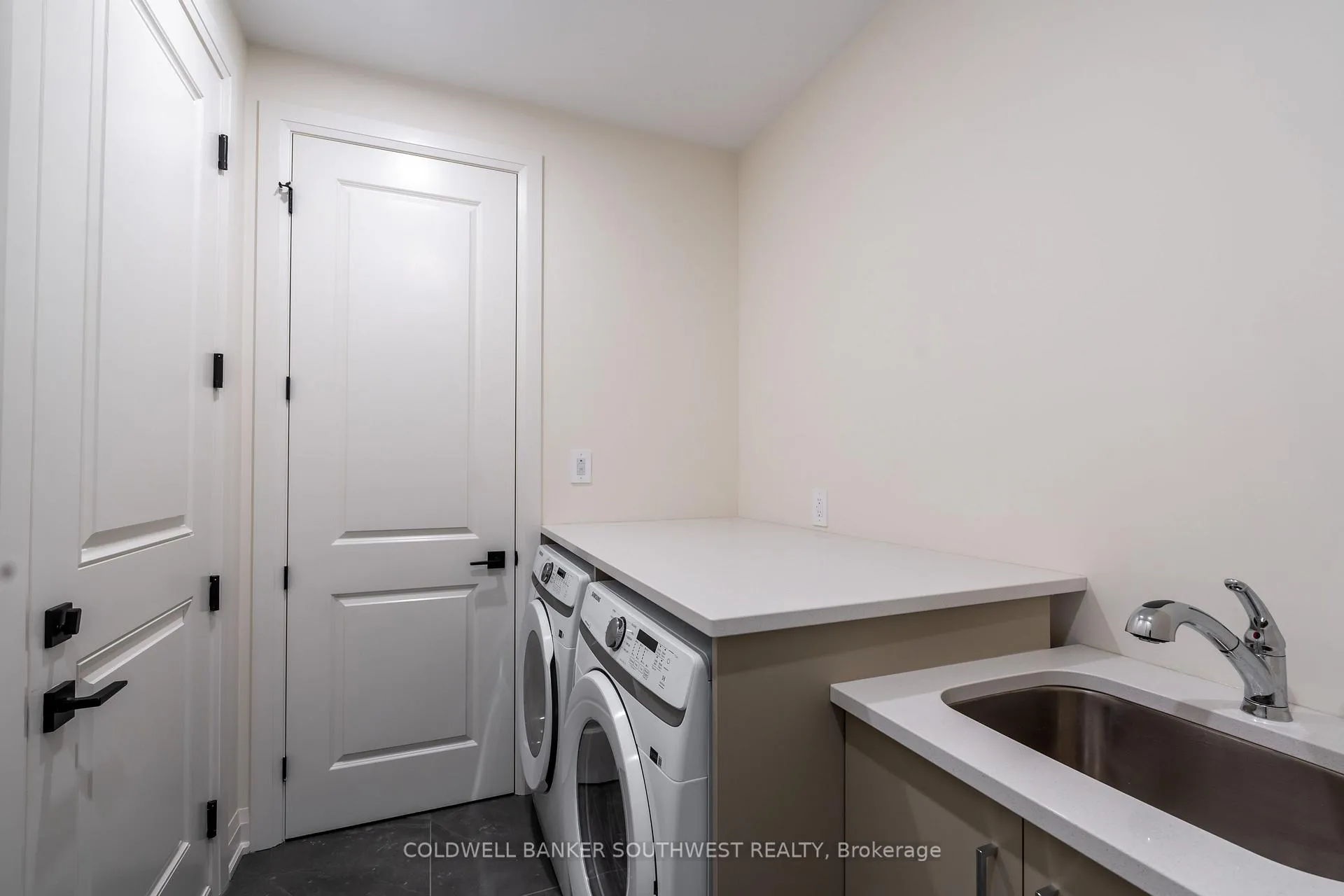 Photo 28 of 103 Sutherland Drive, St. Clair — HOMEH