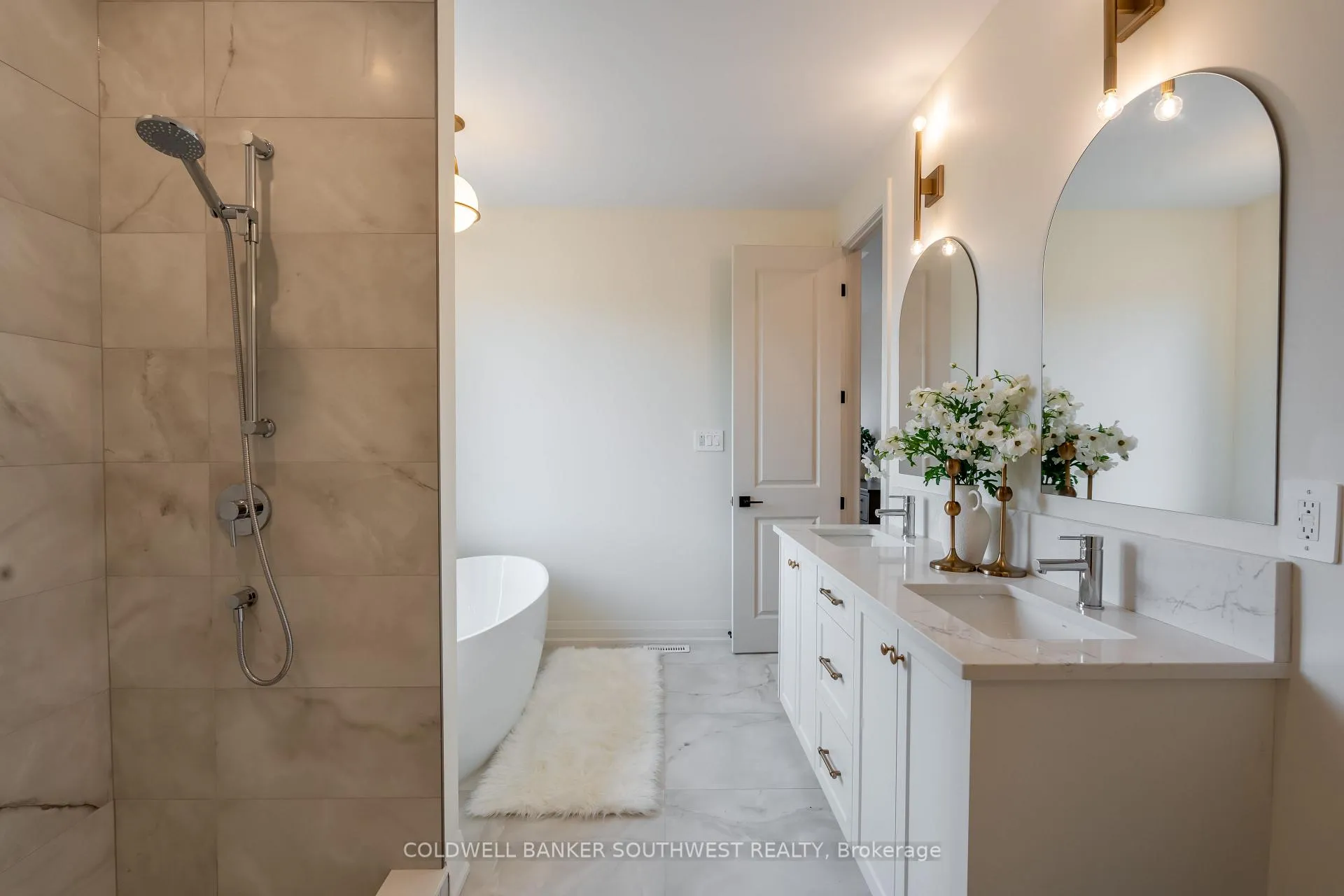 Photo 37 of 103 Sutherland Drive, St. Clair — HOMEH