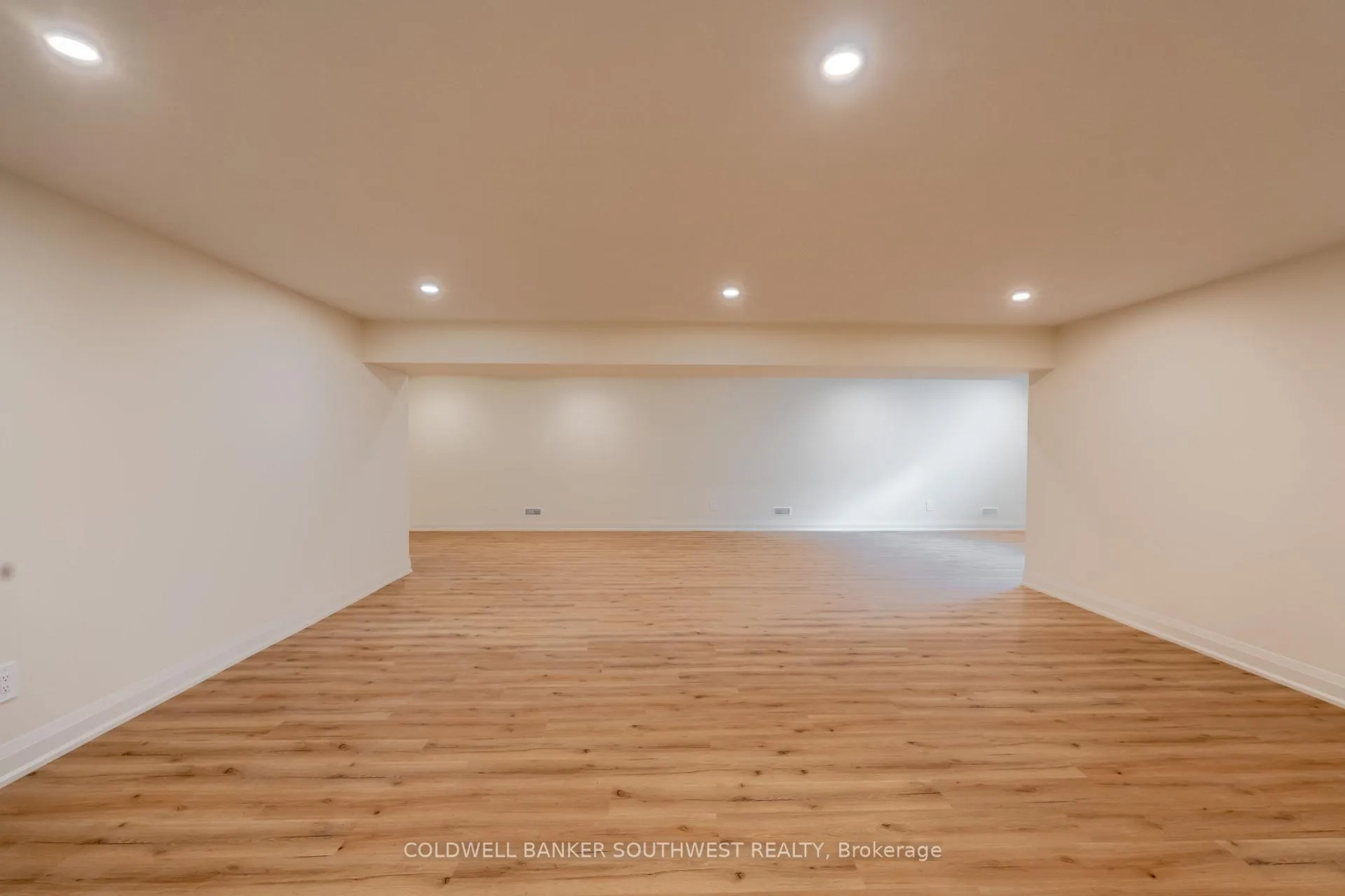 Photo 39 of 103 Sutherland Drive, St. Clair — HOMEH